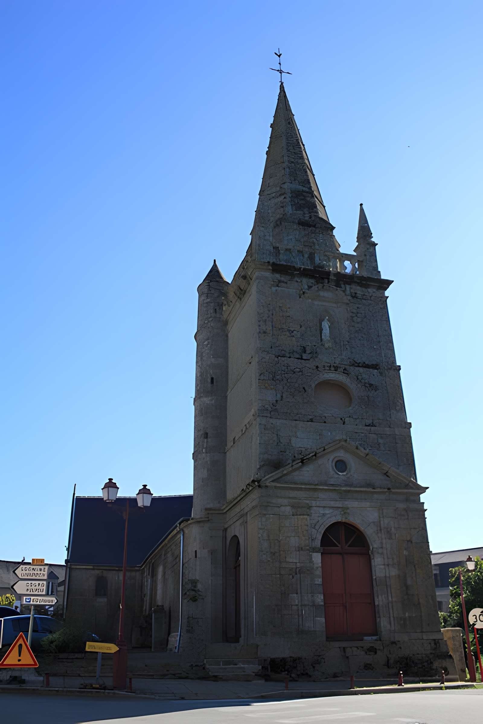 Église Sainte-Barbe de Moustoir-Ac