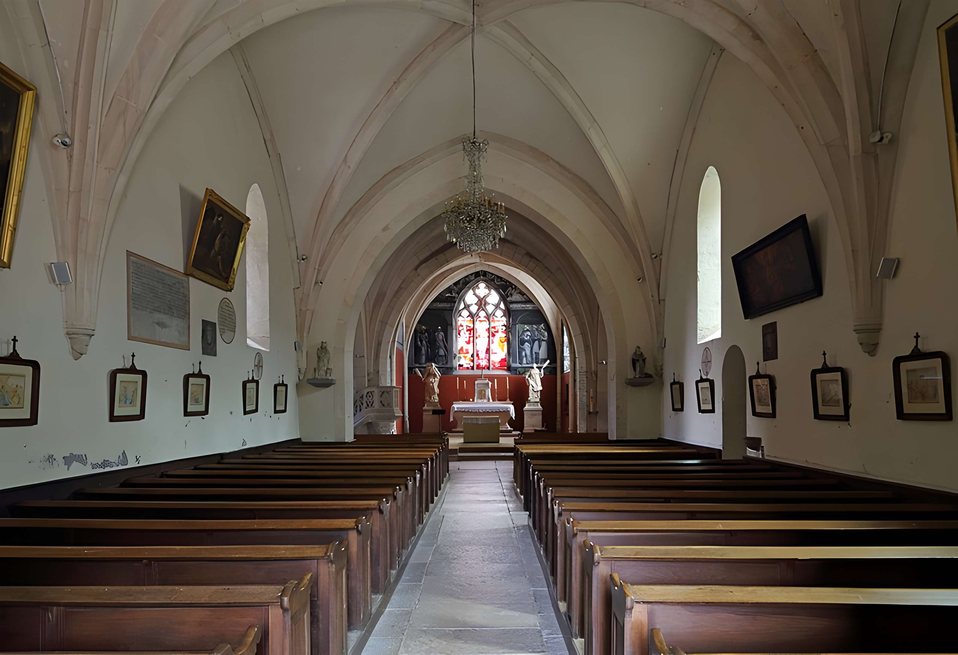 Église Sainte-Barbe-et-Saint-Sébastien de Chambolle-Musigny