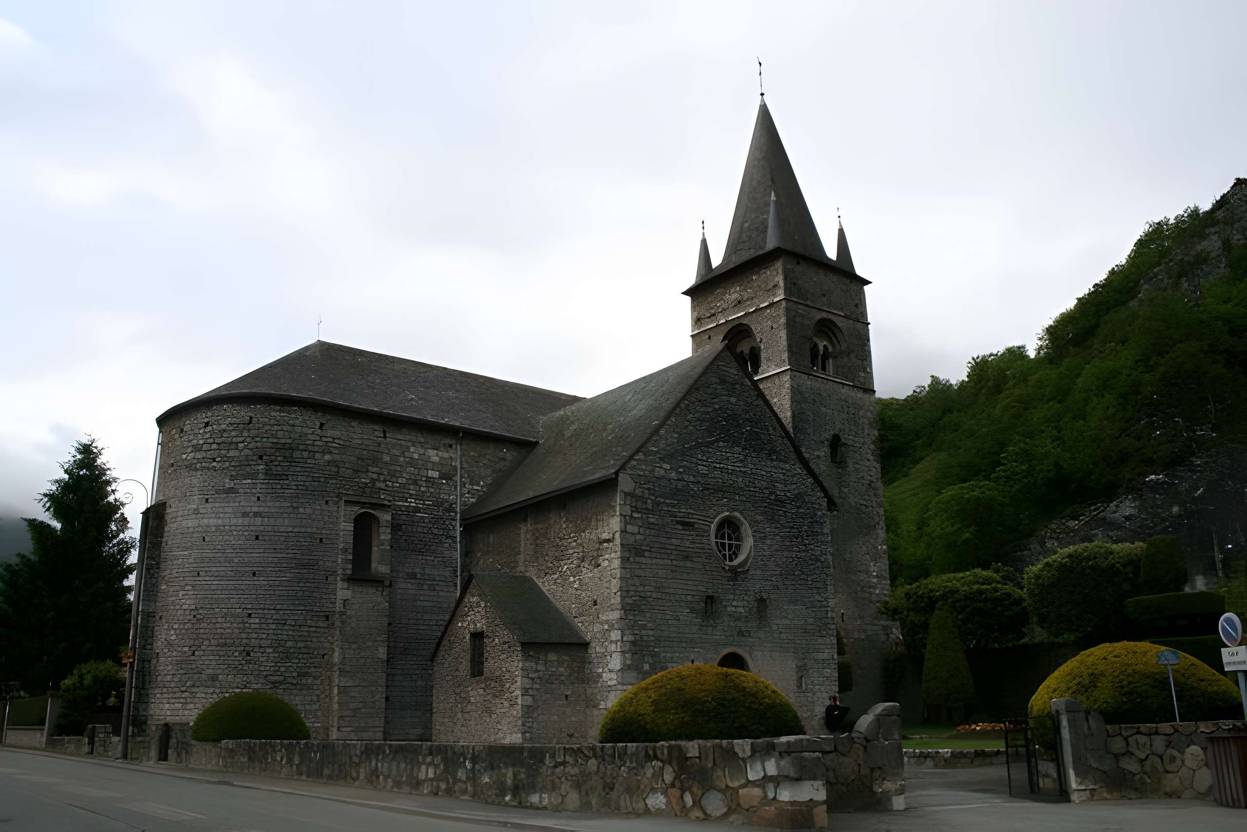 Église Saint-Ebons de Sarrancolin