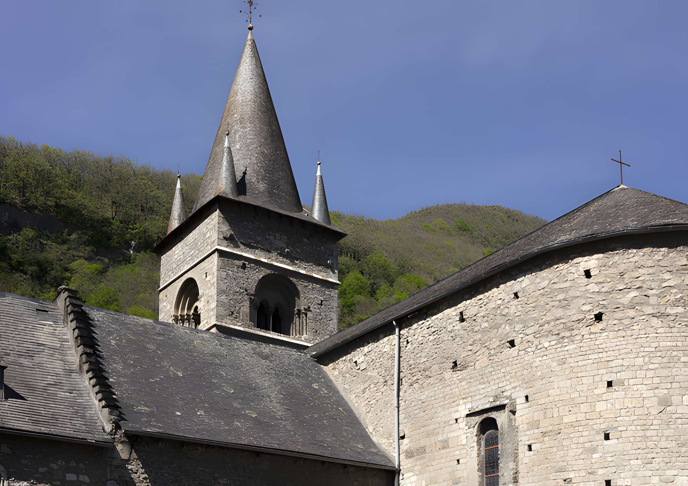 Église Saint-Ebons de Sarrancolin