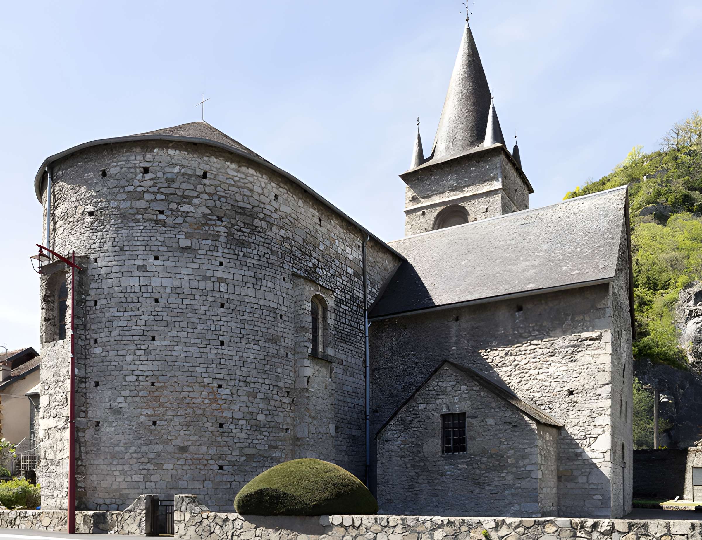 Église Saint-Ebons de Sarrancolin