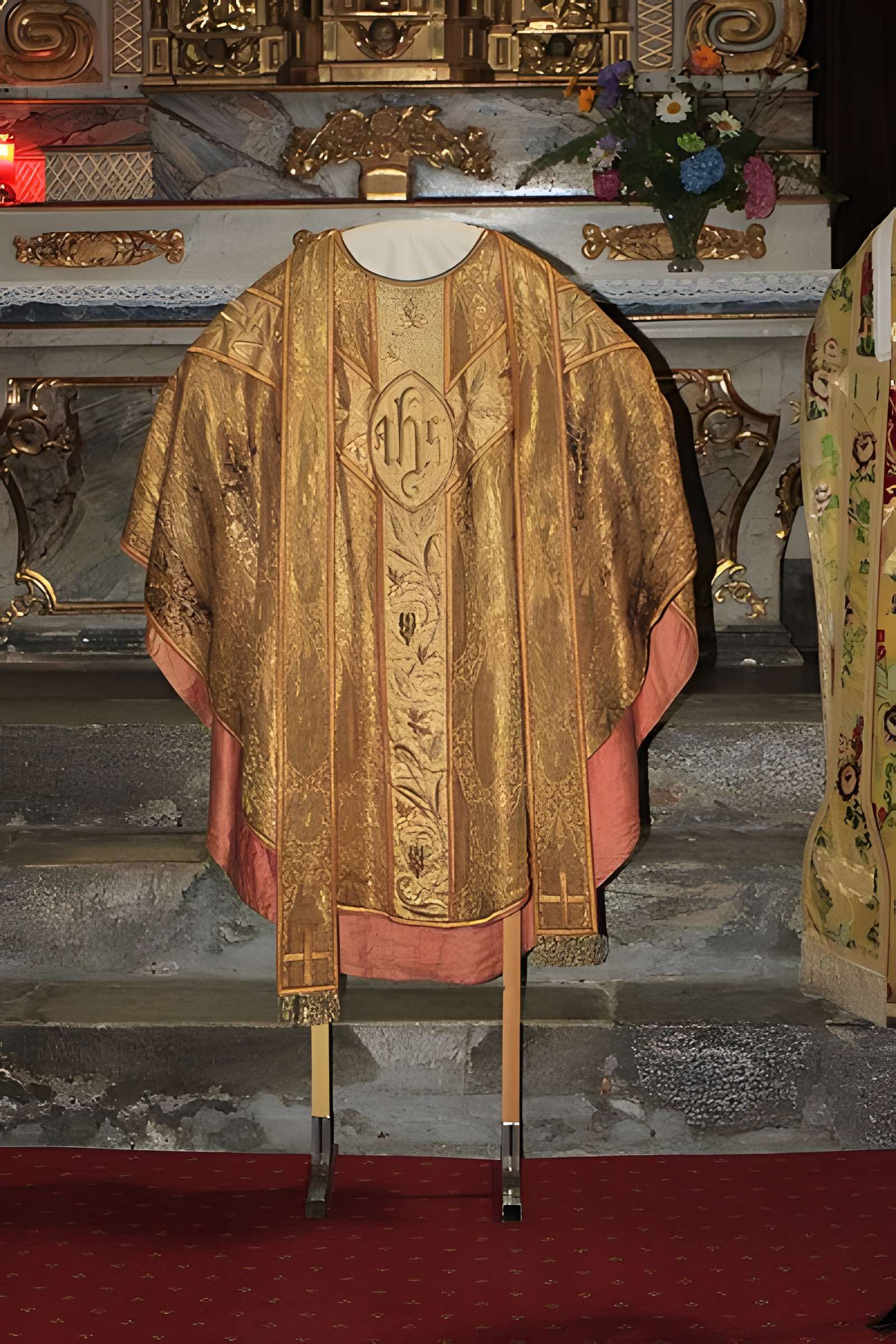 Église Saint-Ebons de Sarrancolin