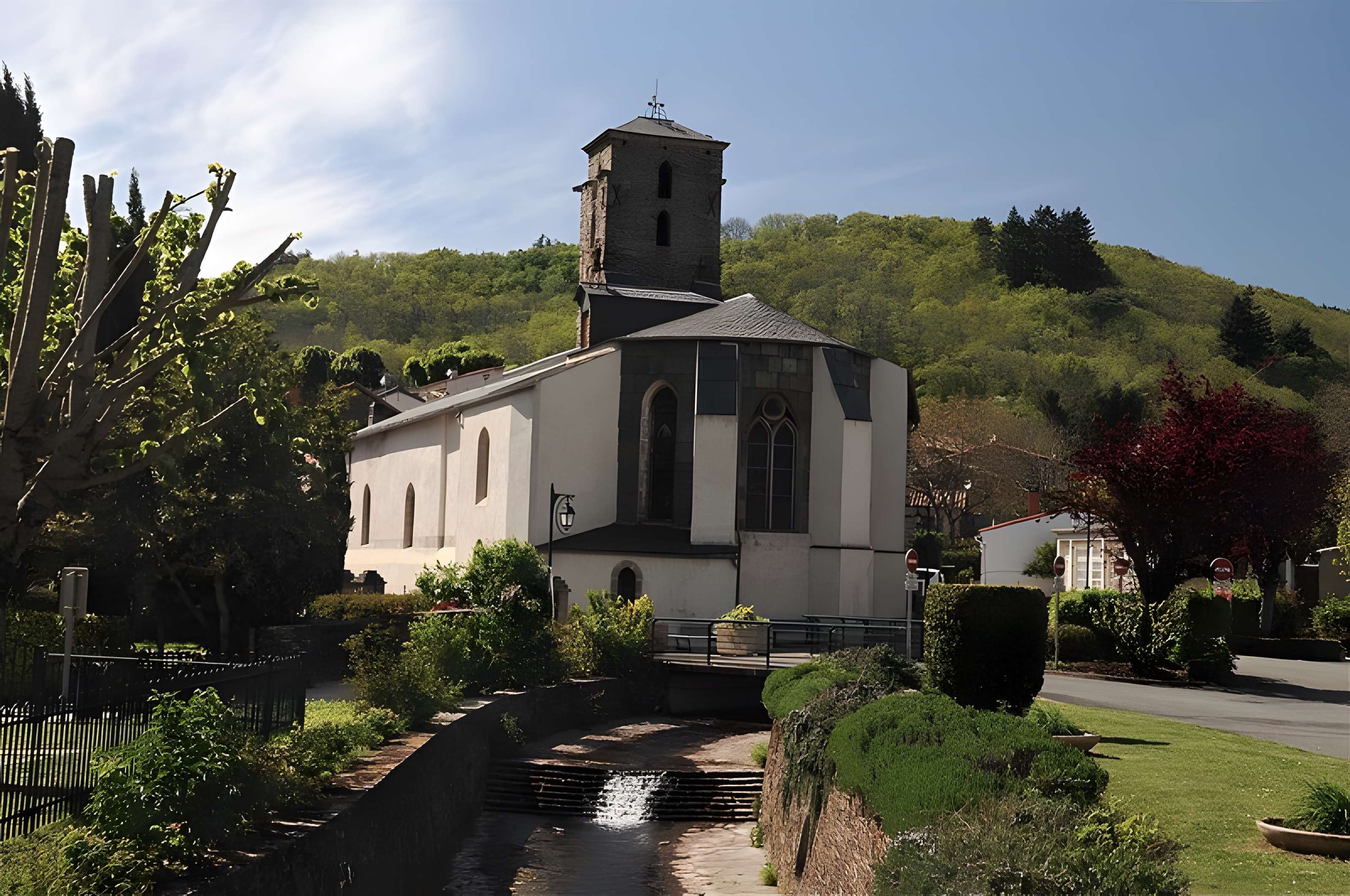 Église Sainte-Cécile de Cuxac-Cabardès 
