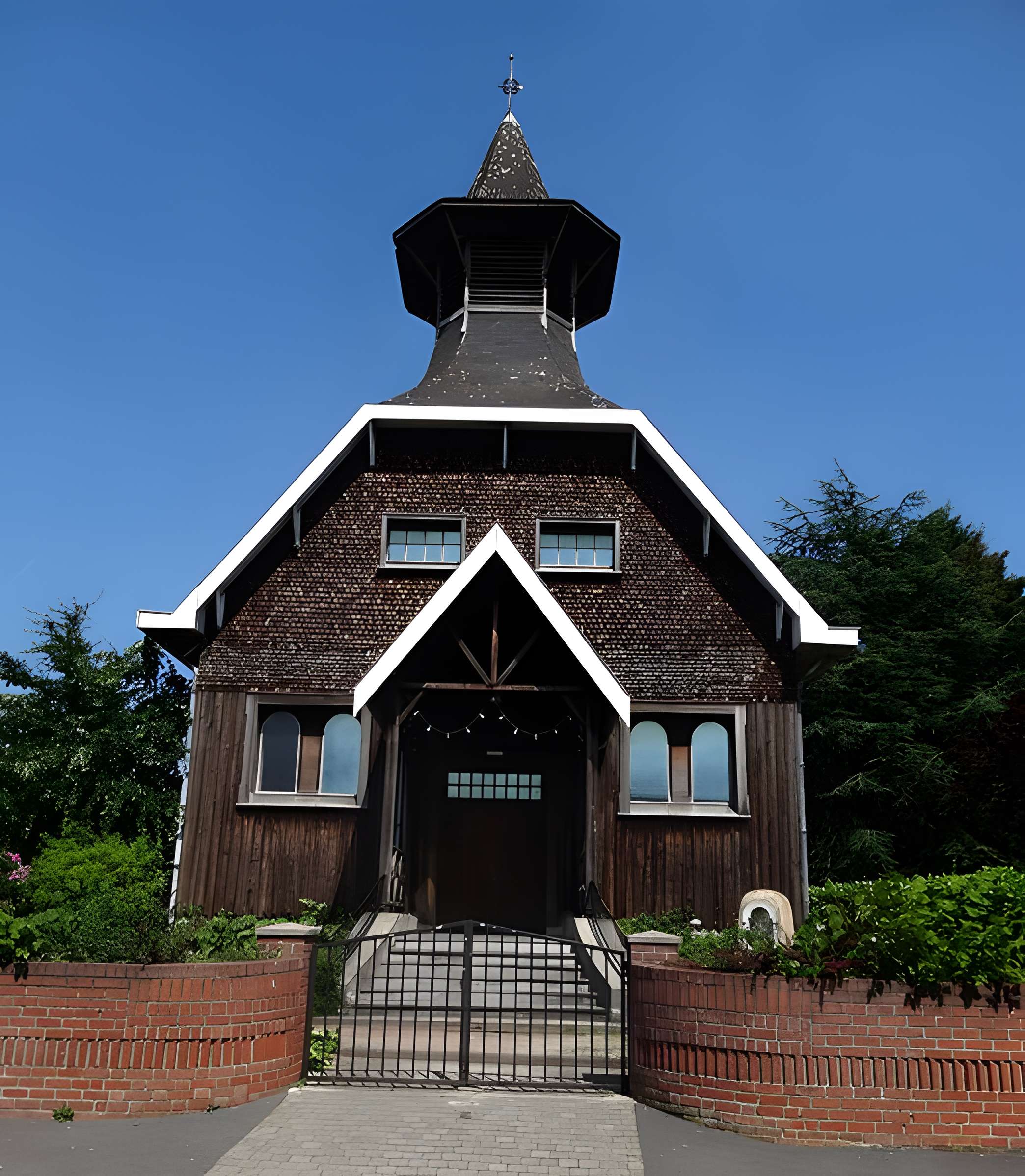 Église Sainte-Cécile de la cité du Pinson