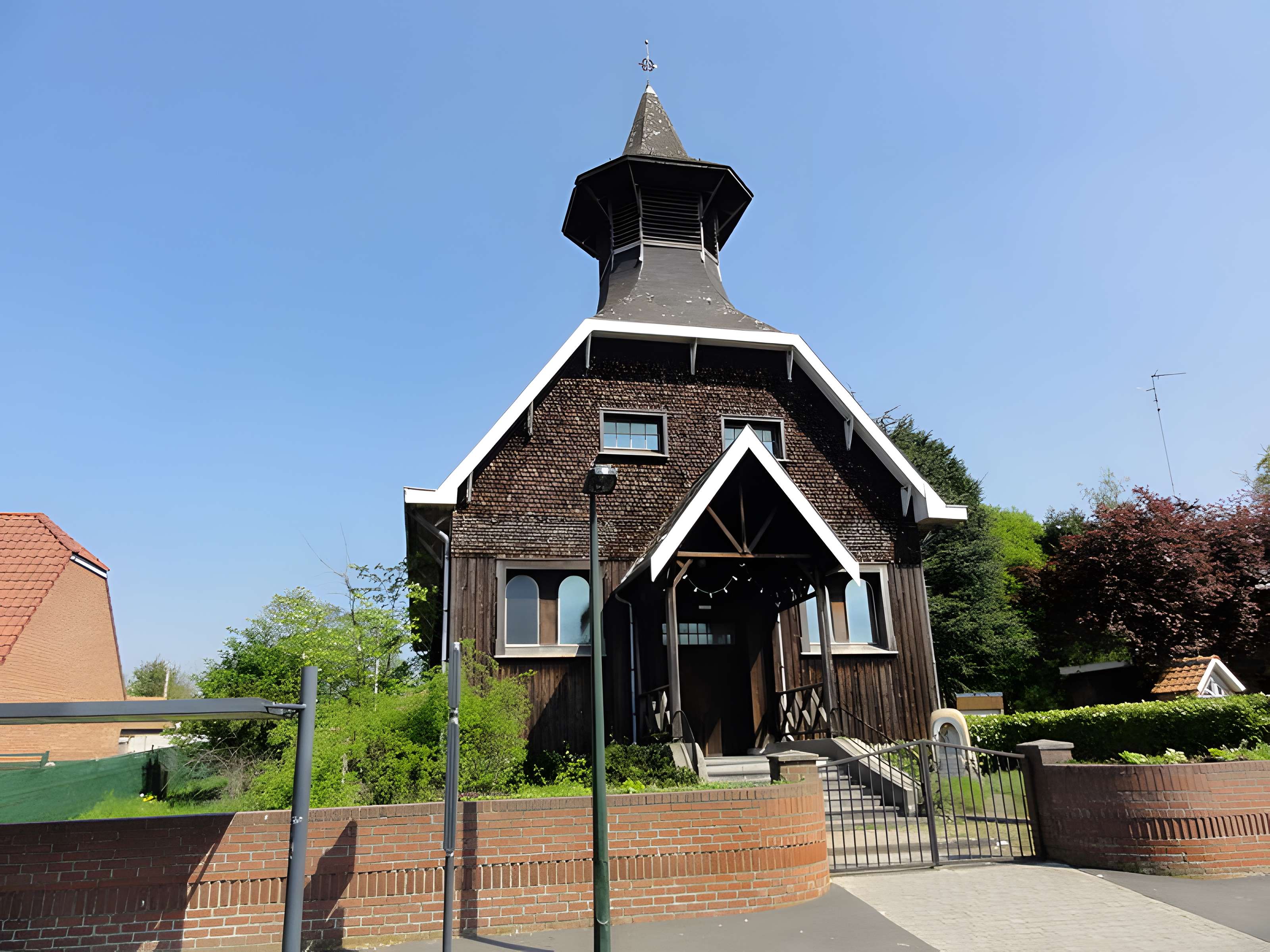 Église Sainte-Cécile de la cité du Pinson