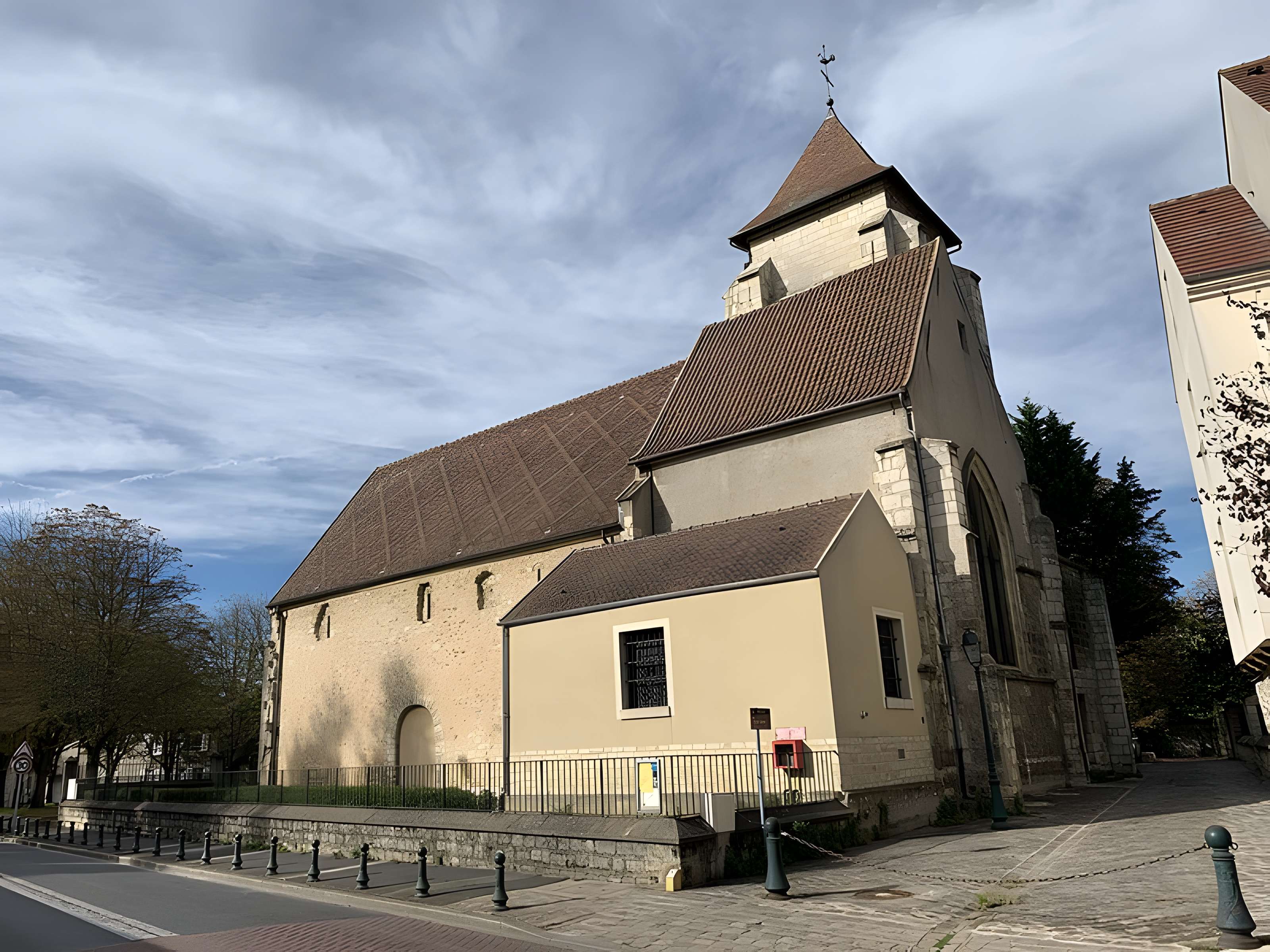 Église Sainte-Colombe de Chevilly-Larue