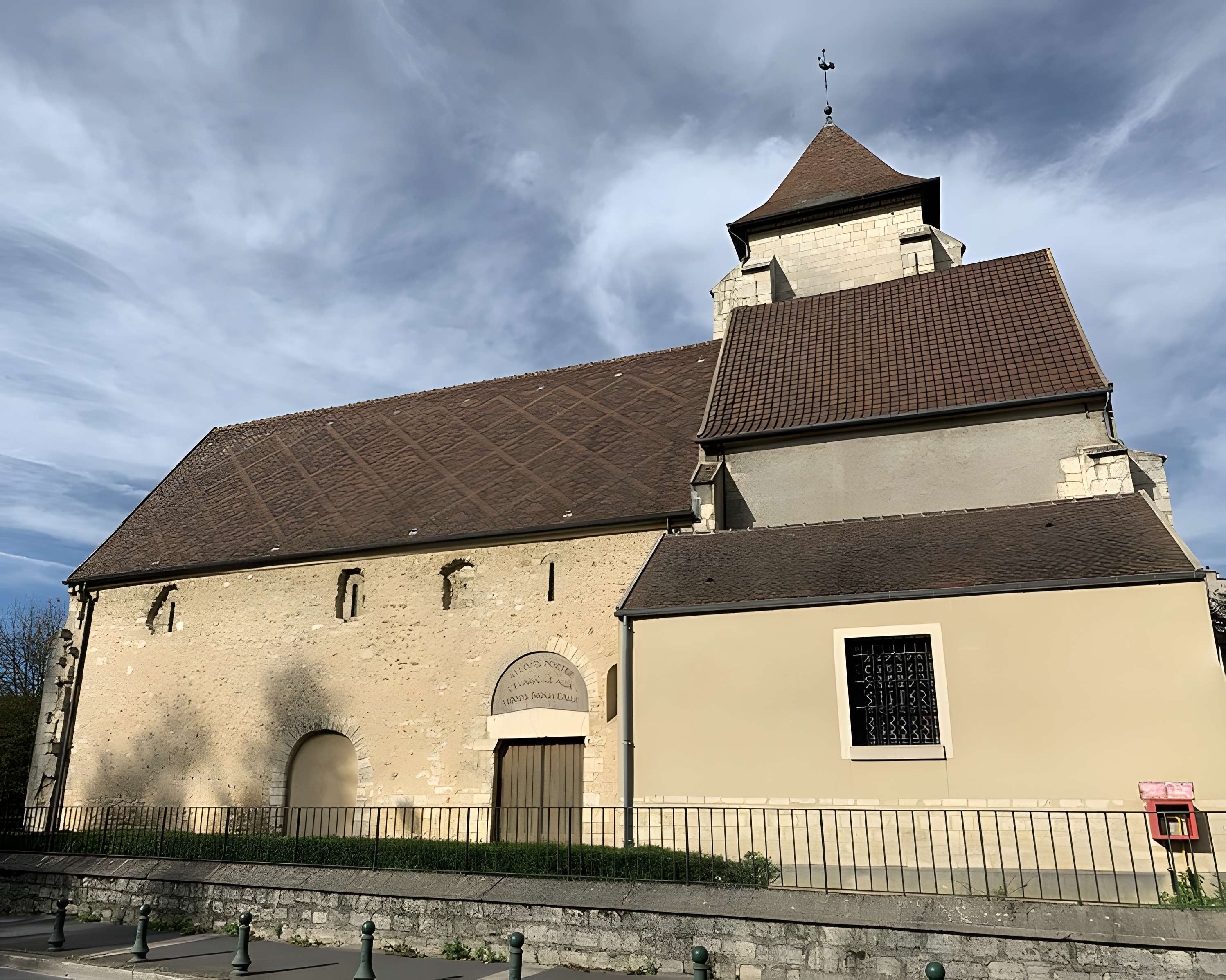 Église Sainte-Colombe de Chevilly-Larue