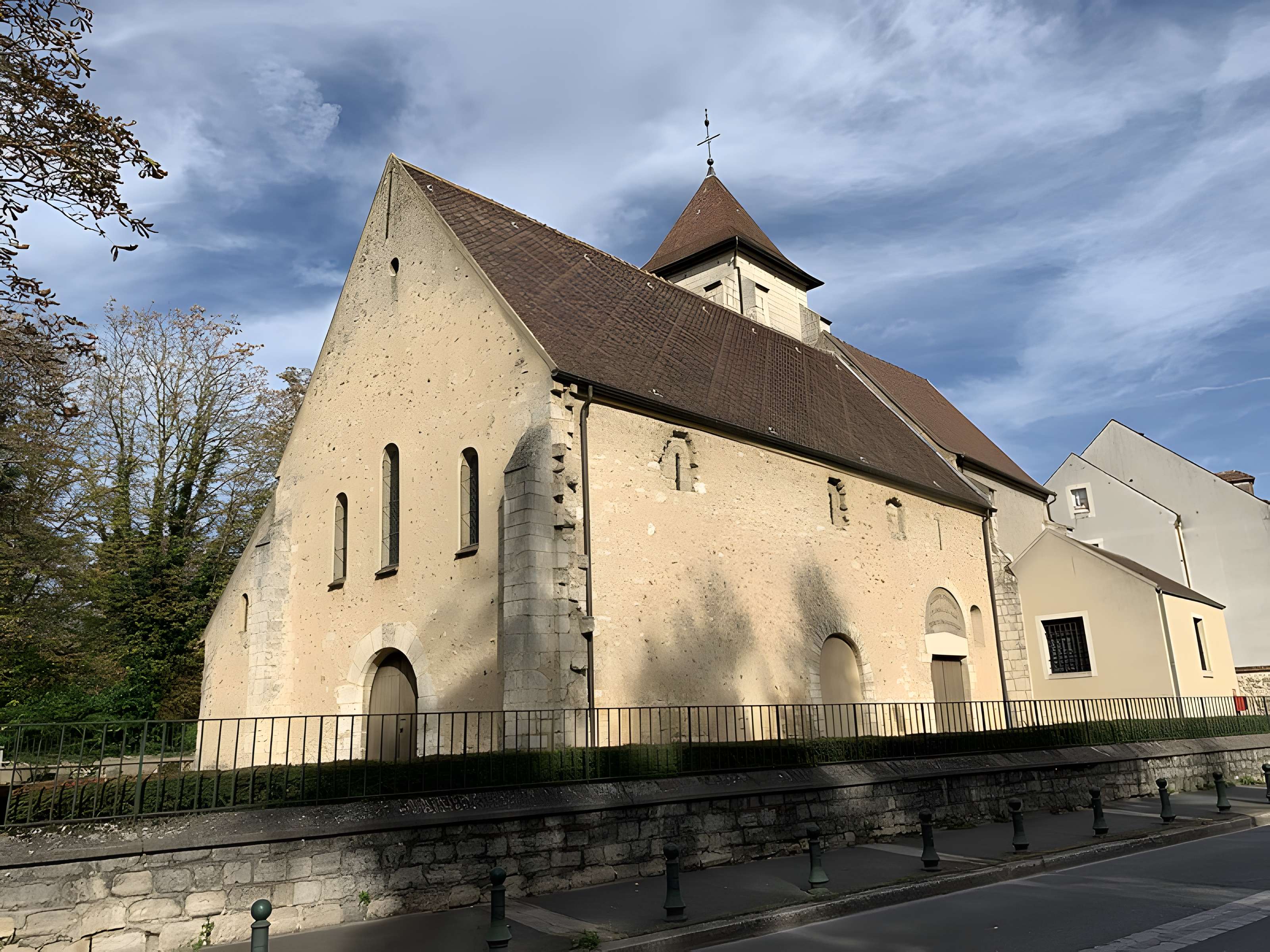 Église Sainte-Colombe de Chevilly-Larue