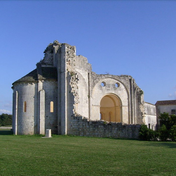 Photo de Prieuré ou Abbaye de Trizay en Charente-Maritime