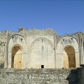 Prieuré ou Abbaye de Trizay en Charente-Maritime