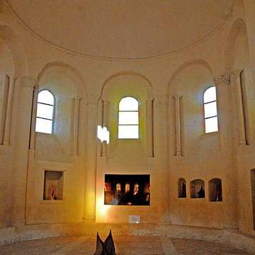 Prieuré ou Abbaye de Trizay en Charente-Maritime