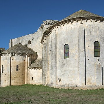 Prieuré ou Abbaye de Trizay en Charente-Maritime