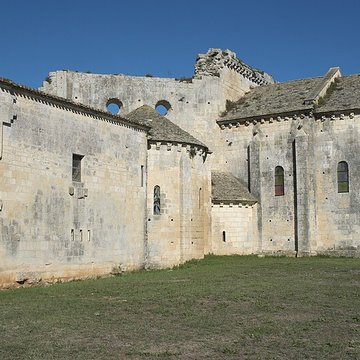 Prieuré ou Abbaye de Trizay en Charente-Maritime