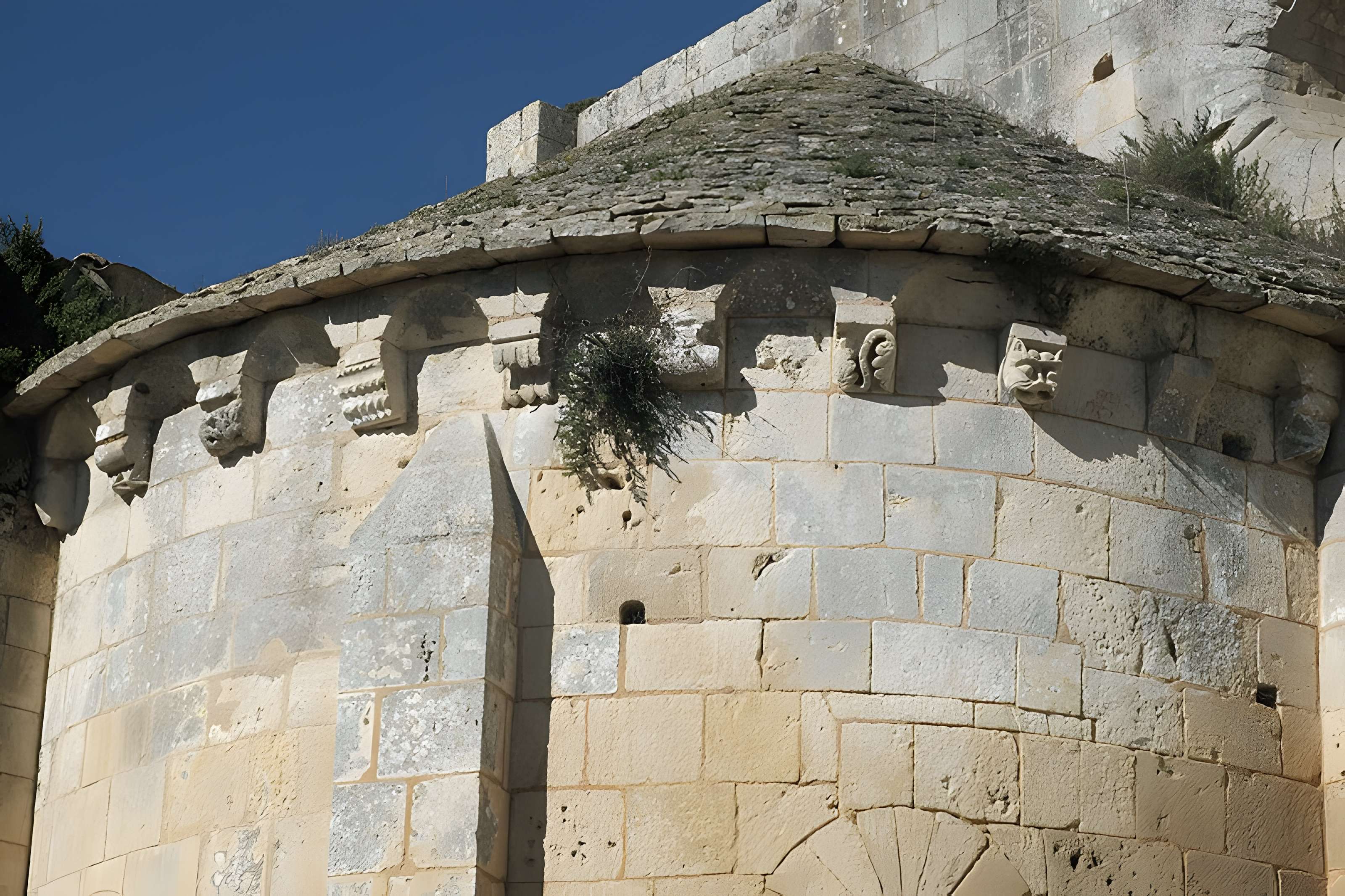 Prieuré ou Abbaye de Trizay en Charente-Maritime