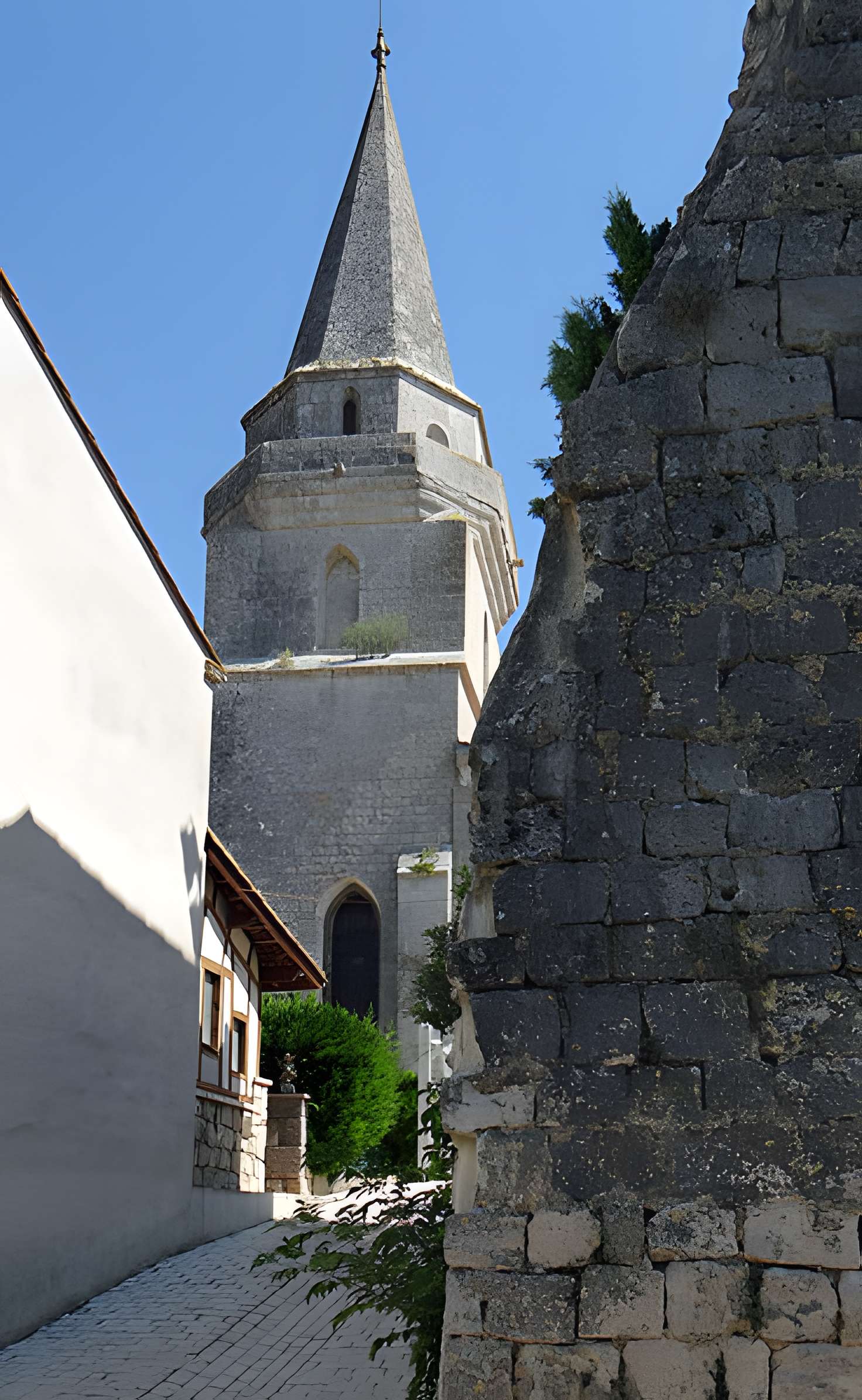 Église Sainte-Colombe de Sainte-Colombe-en-Bruilhois