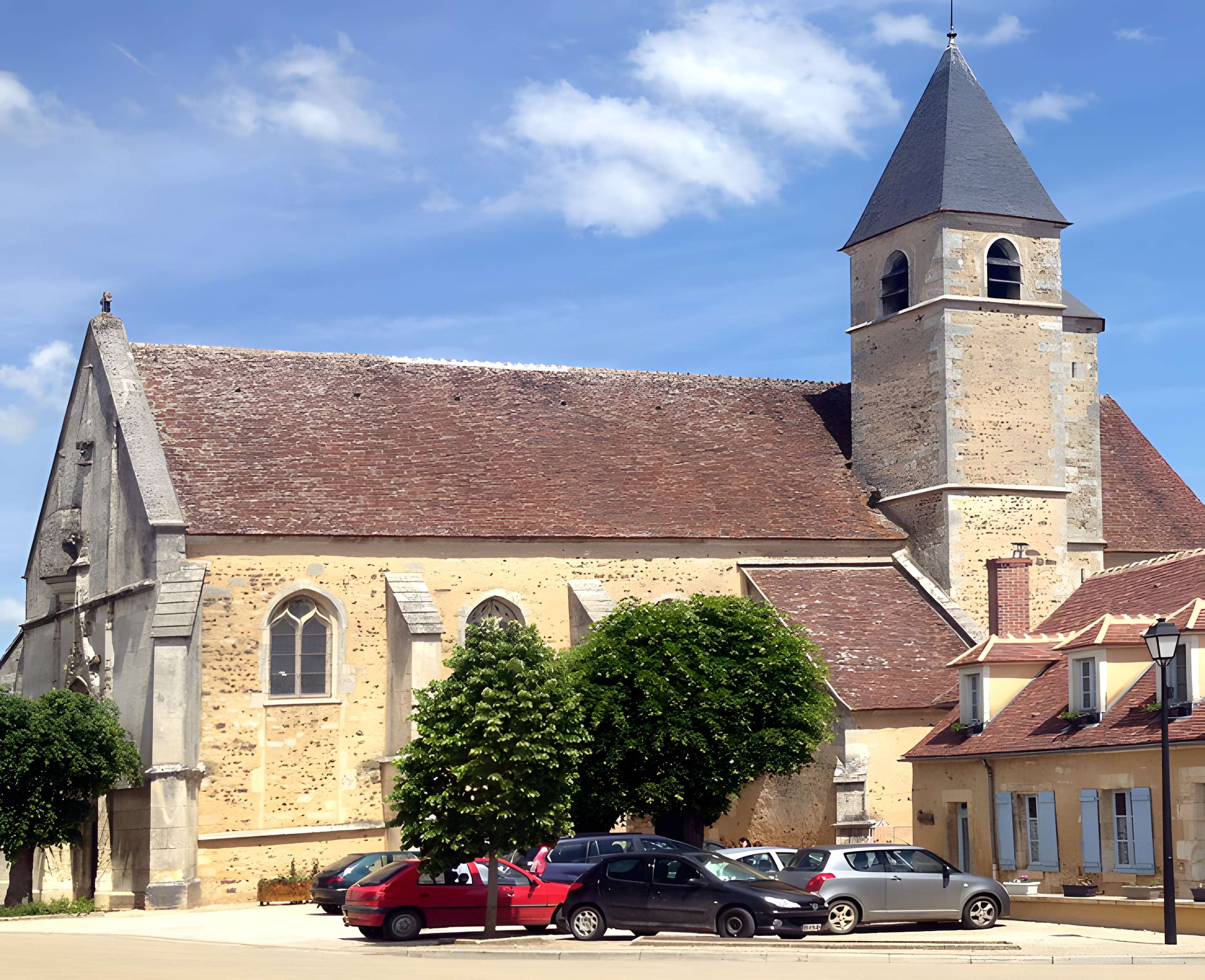 Église Sainte-Colombe de Sainte-Colombe-sur-Loing