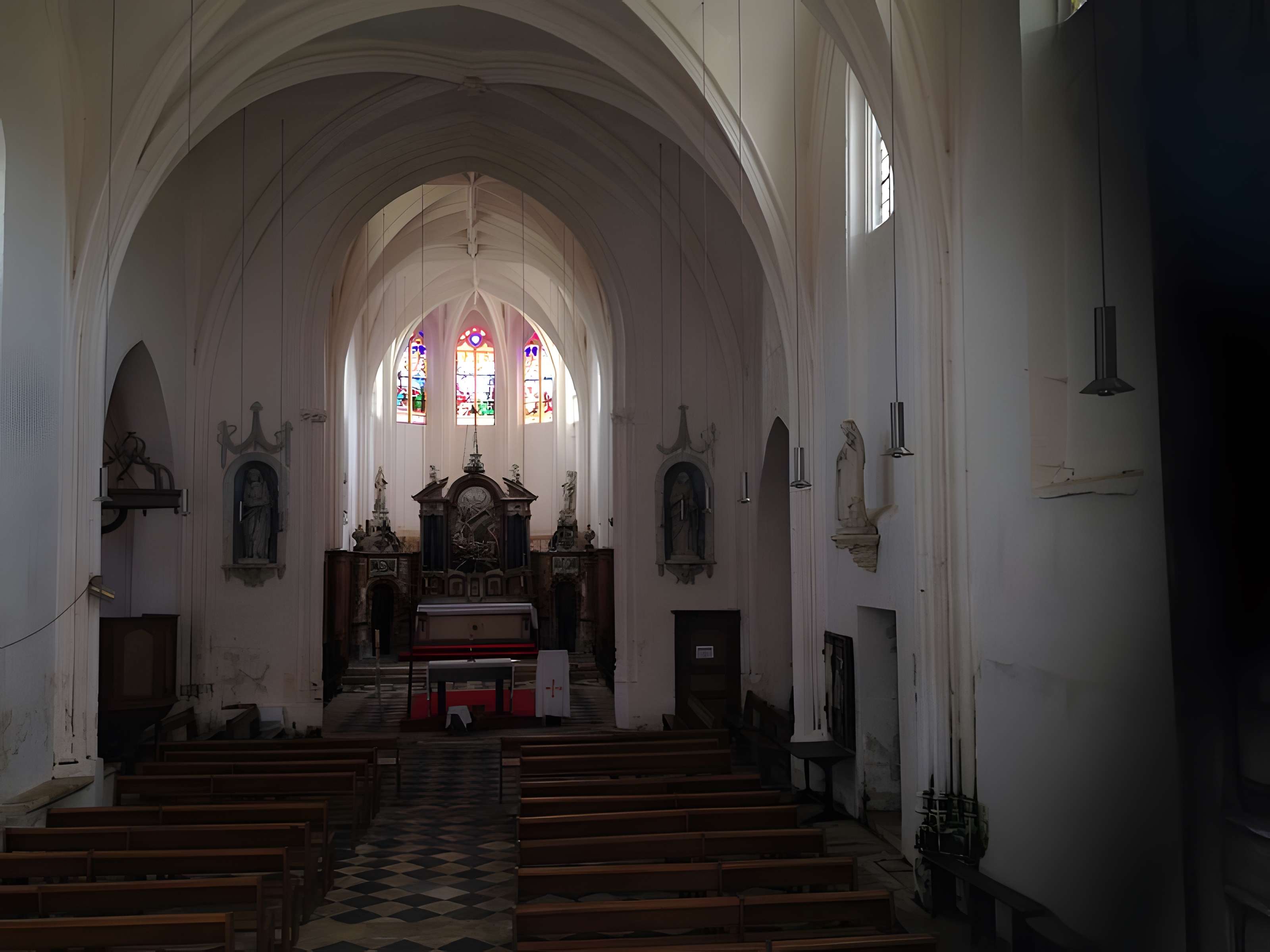Église Sainte-Colombe de Sainte-Colombe-sur-Loing