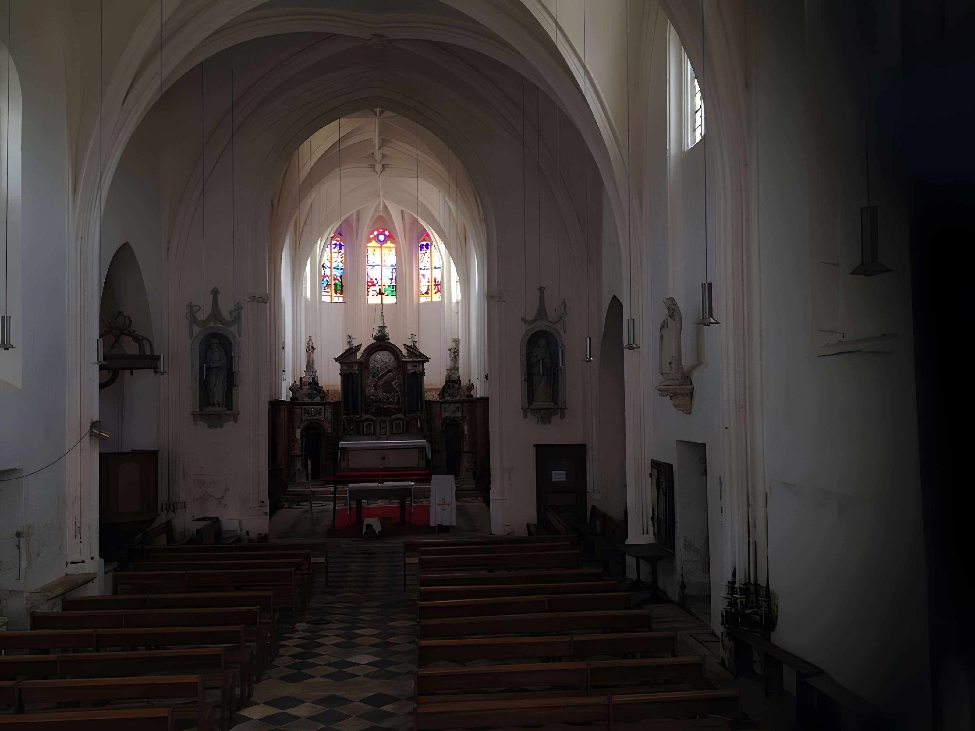 Église Sainte-Colombe de Sainte-Colombe-sur-Loing