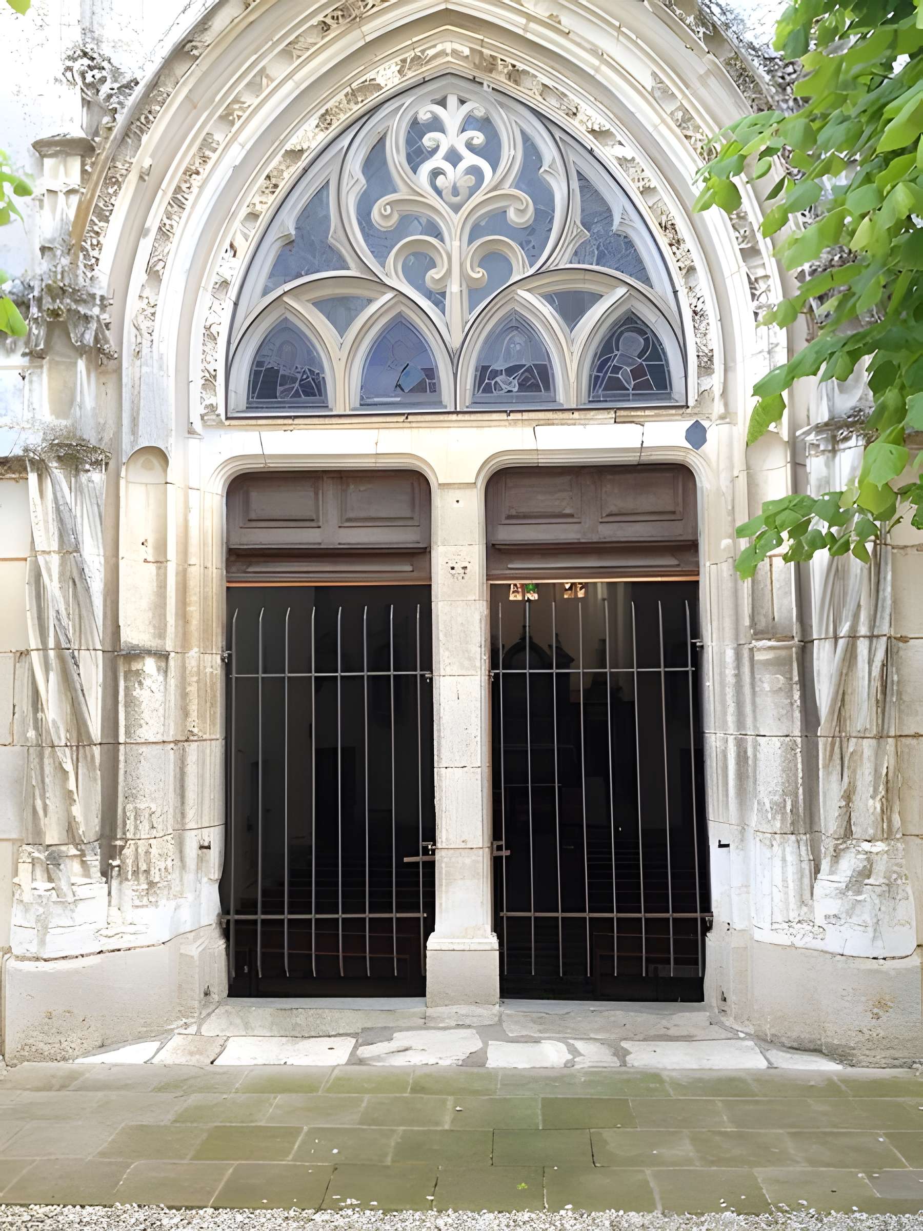 Église Sainte-Colombe de Sainte-Colombe-sur-Loing