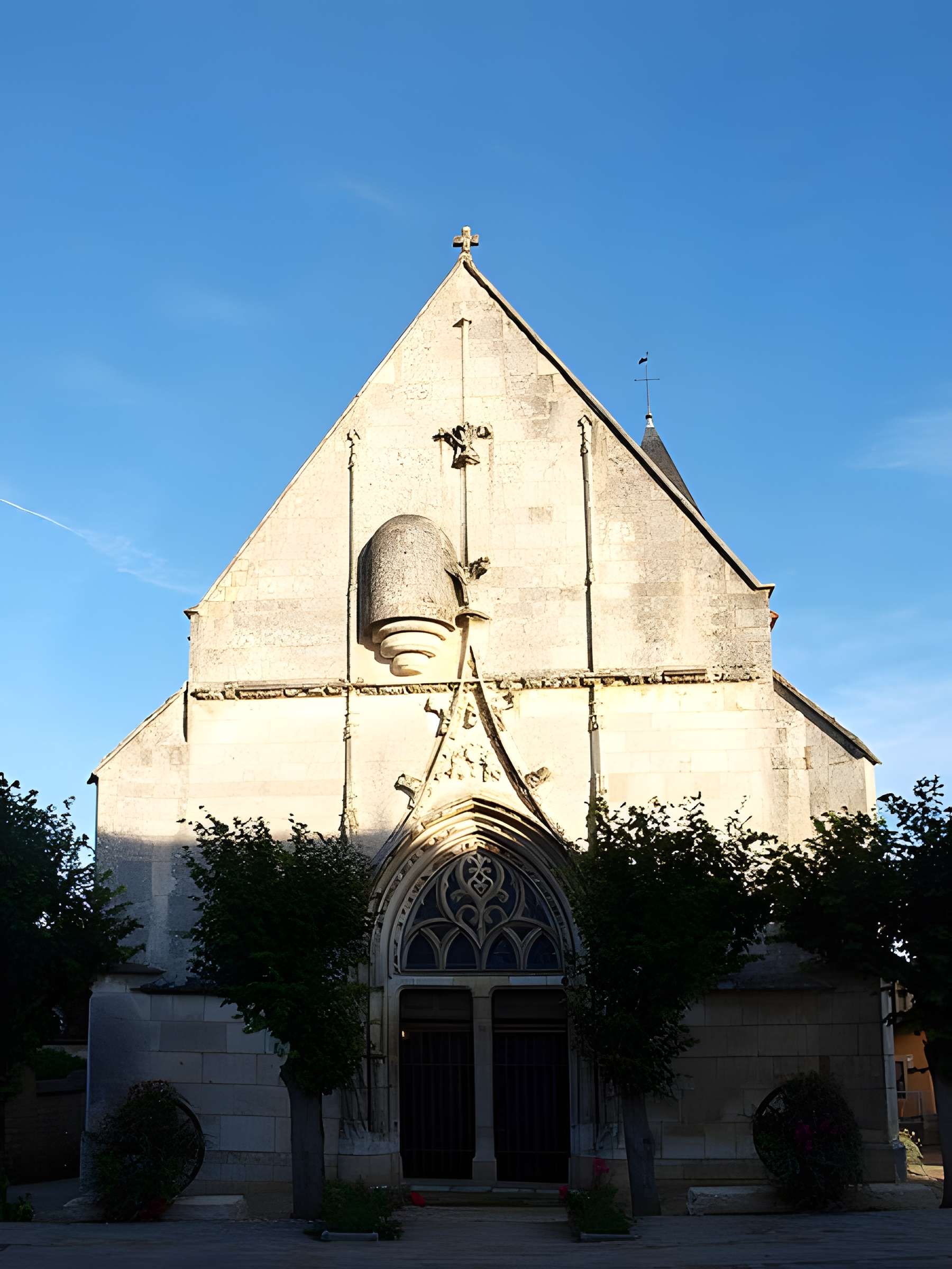Église Sainte-Colombe de Sainte-Colombe-sur-Loing