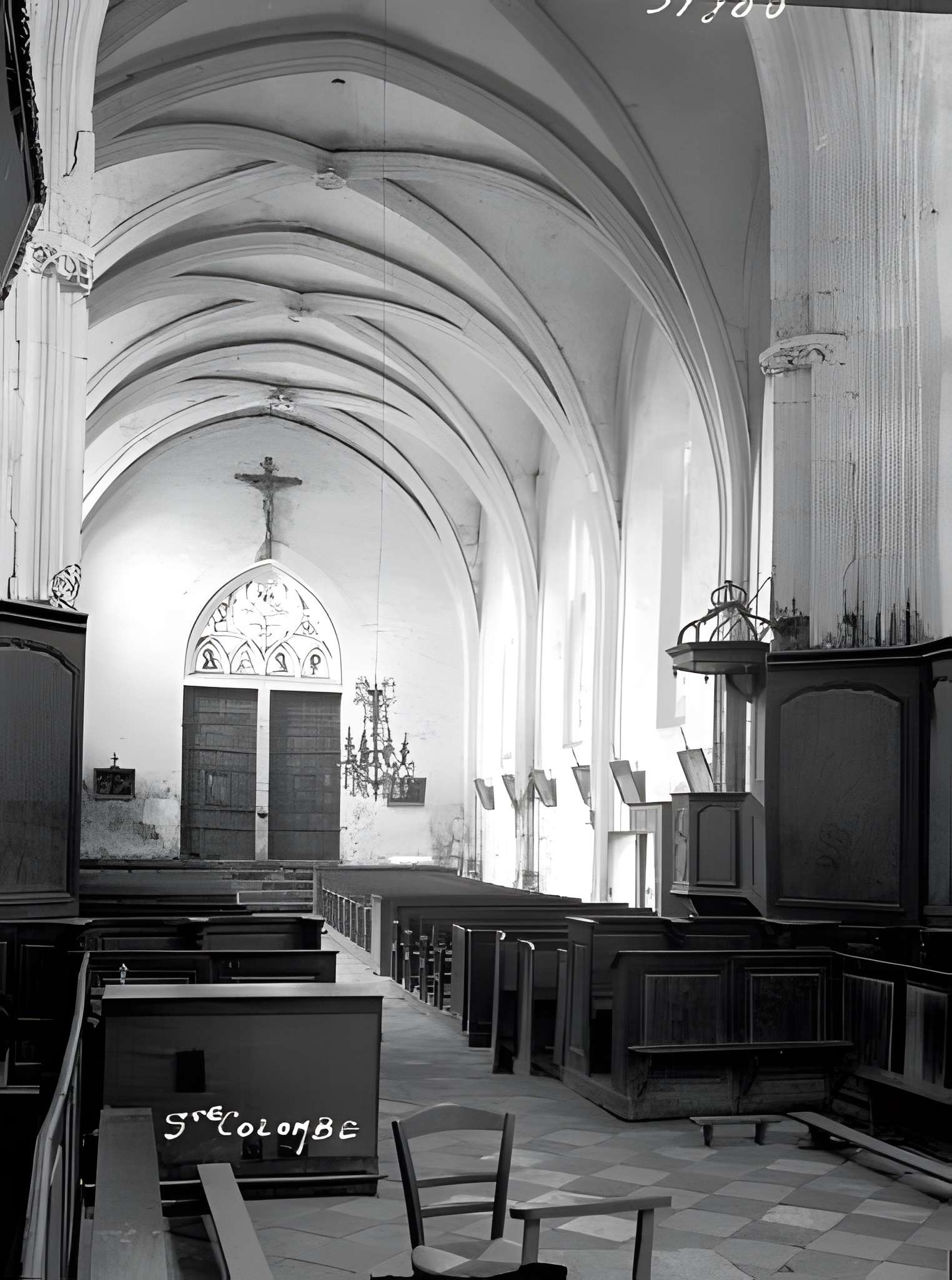 Église Sainte-Colombe de Sainte-Colombe-sur-Loing