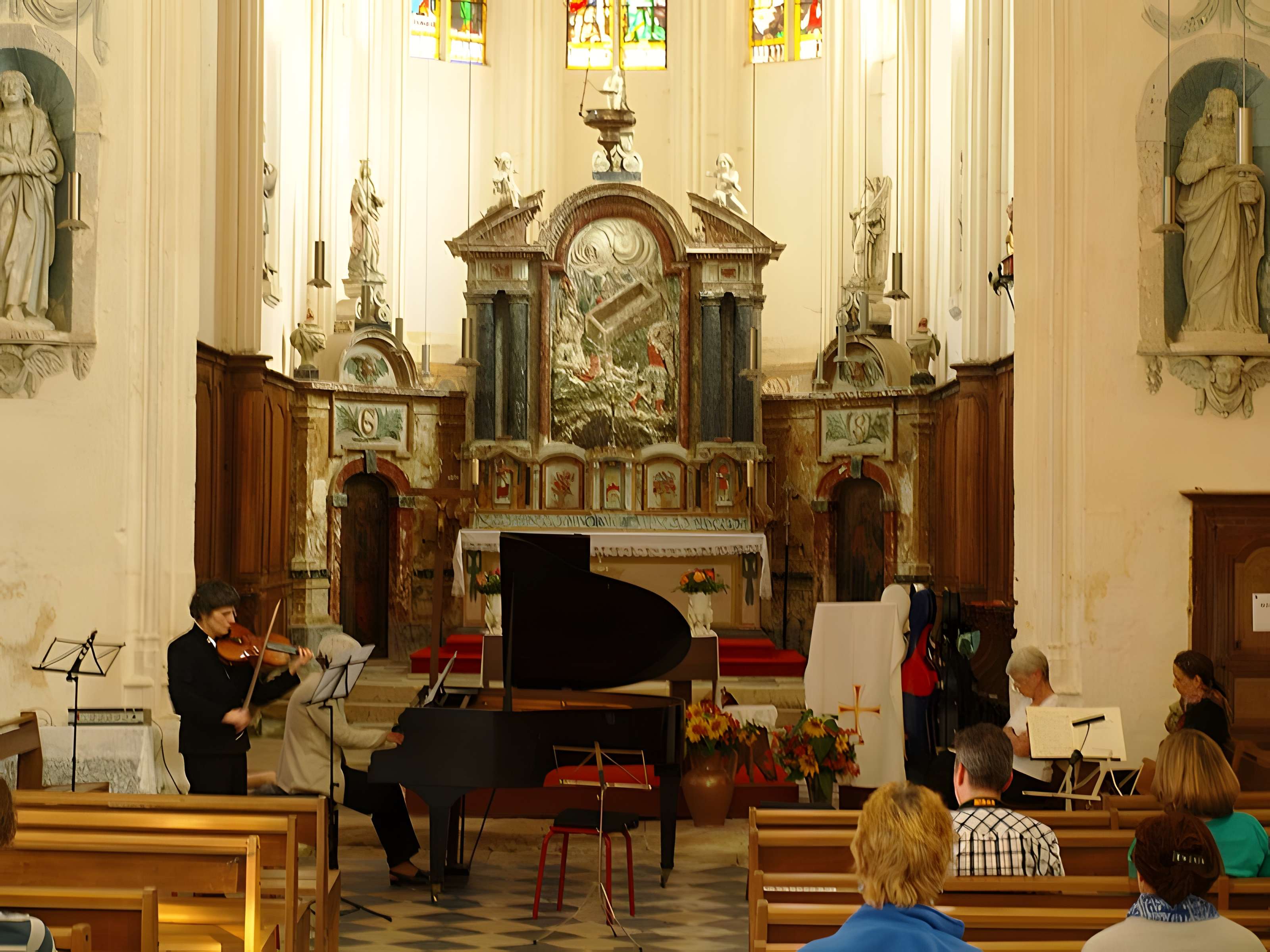 Église Sainte-Colombe de Sainte-Colombe-sur-Loing