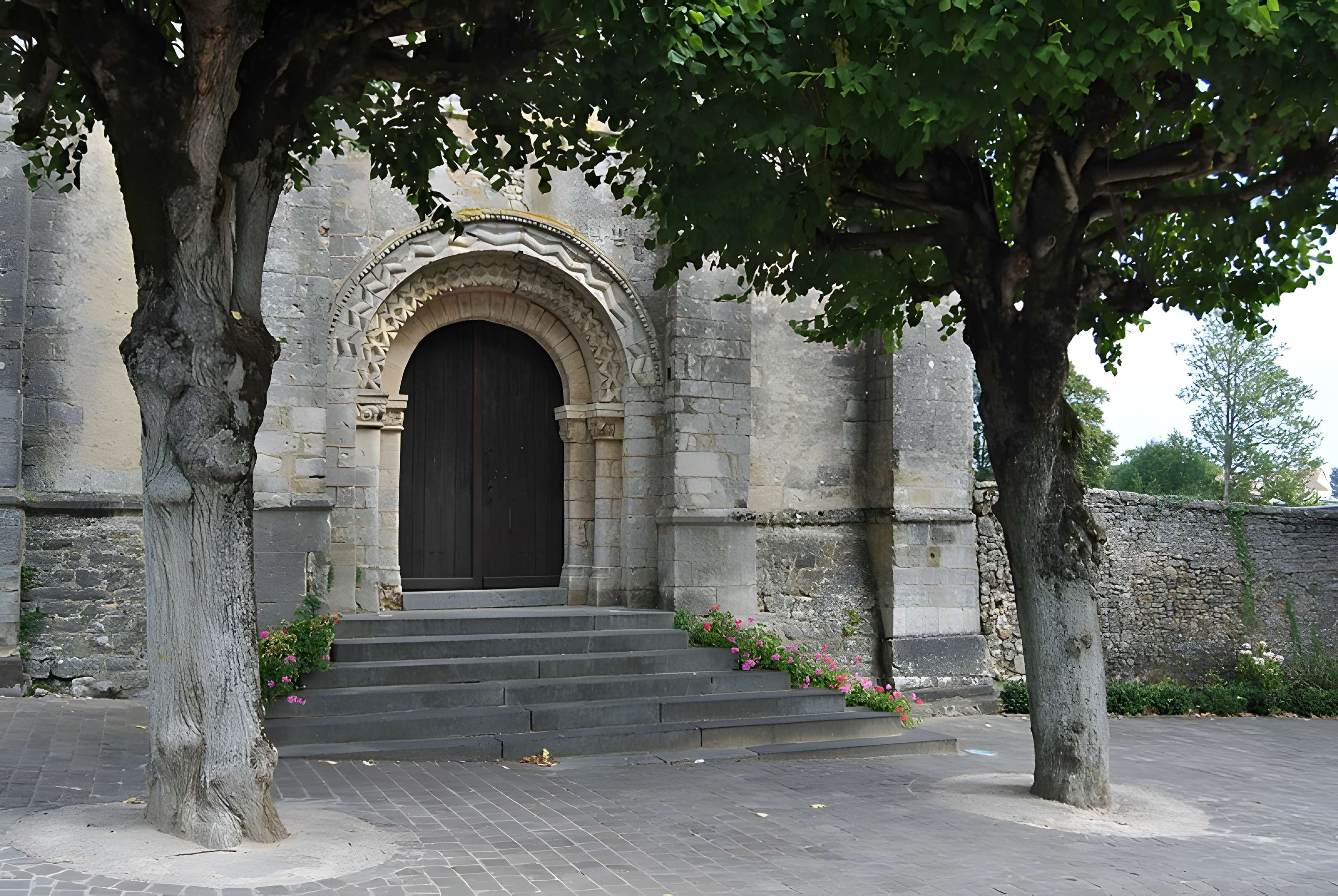 Église Sainte-Corneille-et-Saint-Cyprien de Tennie