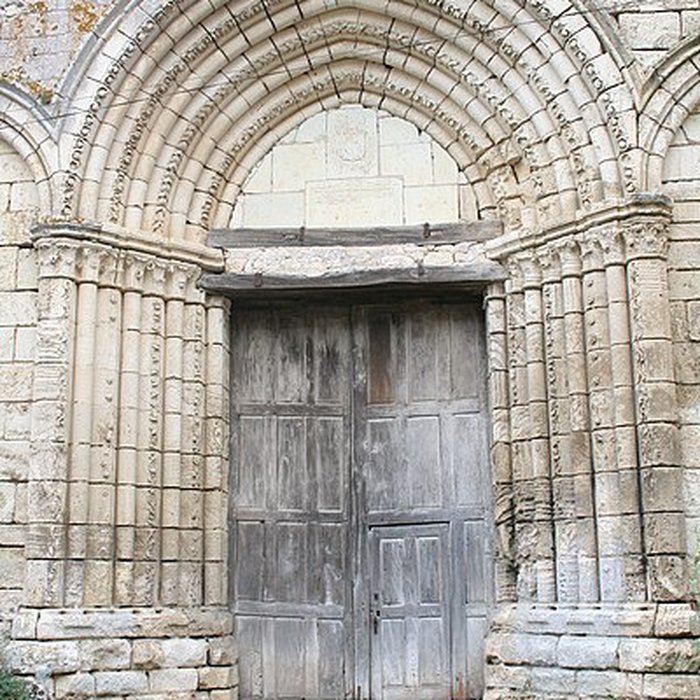 Photo de Église Sainte-Croix dAngles-sur-lAnglin