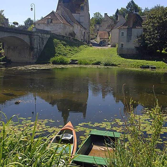 Photo de Église Sainte-Croix dAngles-sur-lAnglin