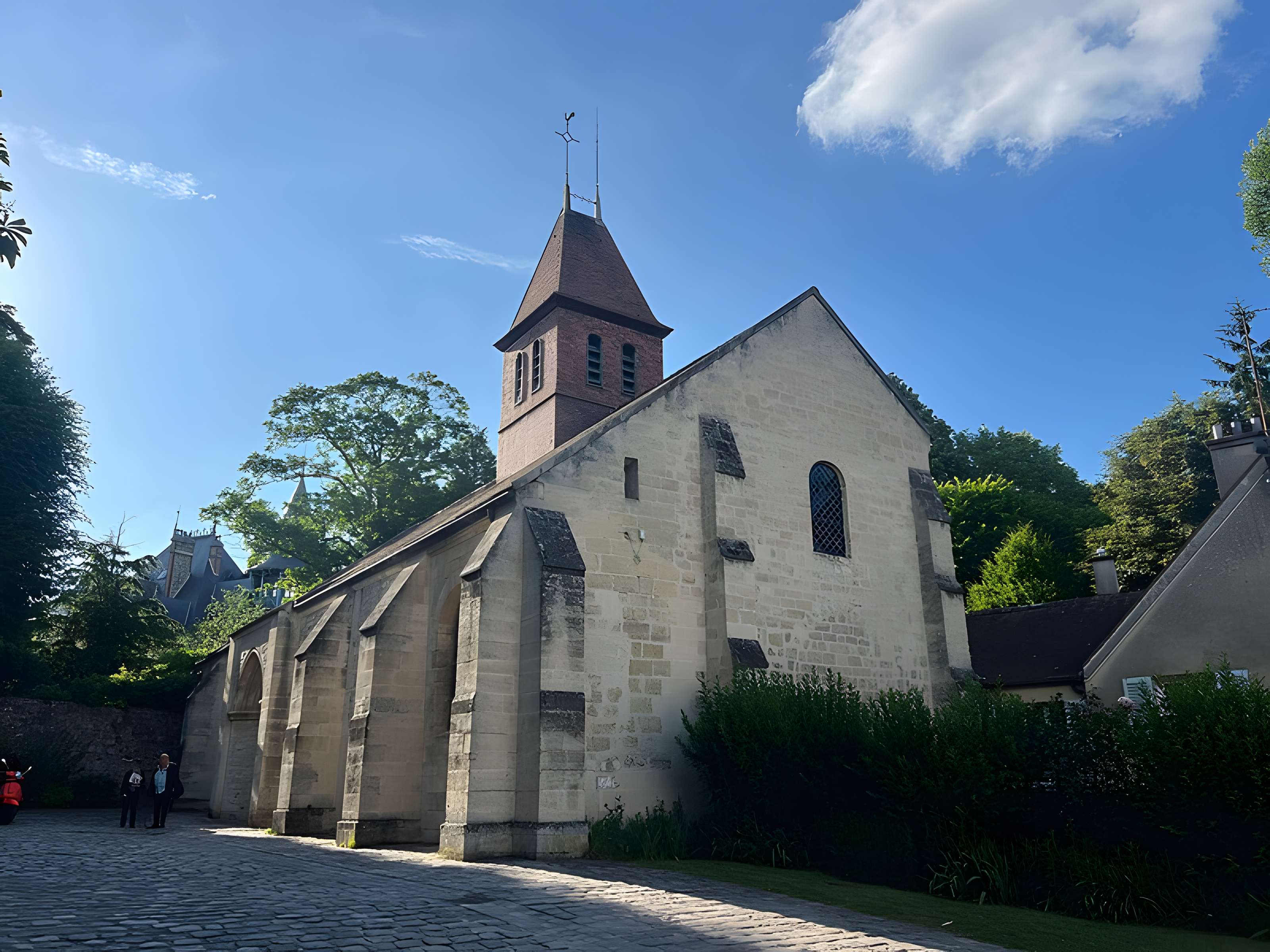 Église Sainte-Croix de Fourqueux