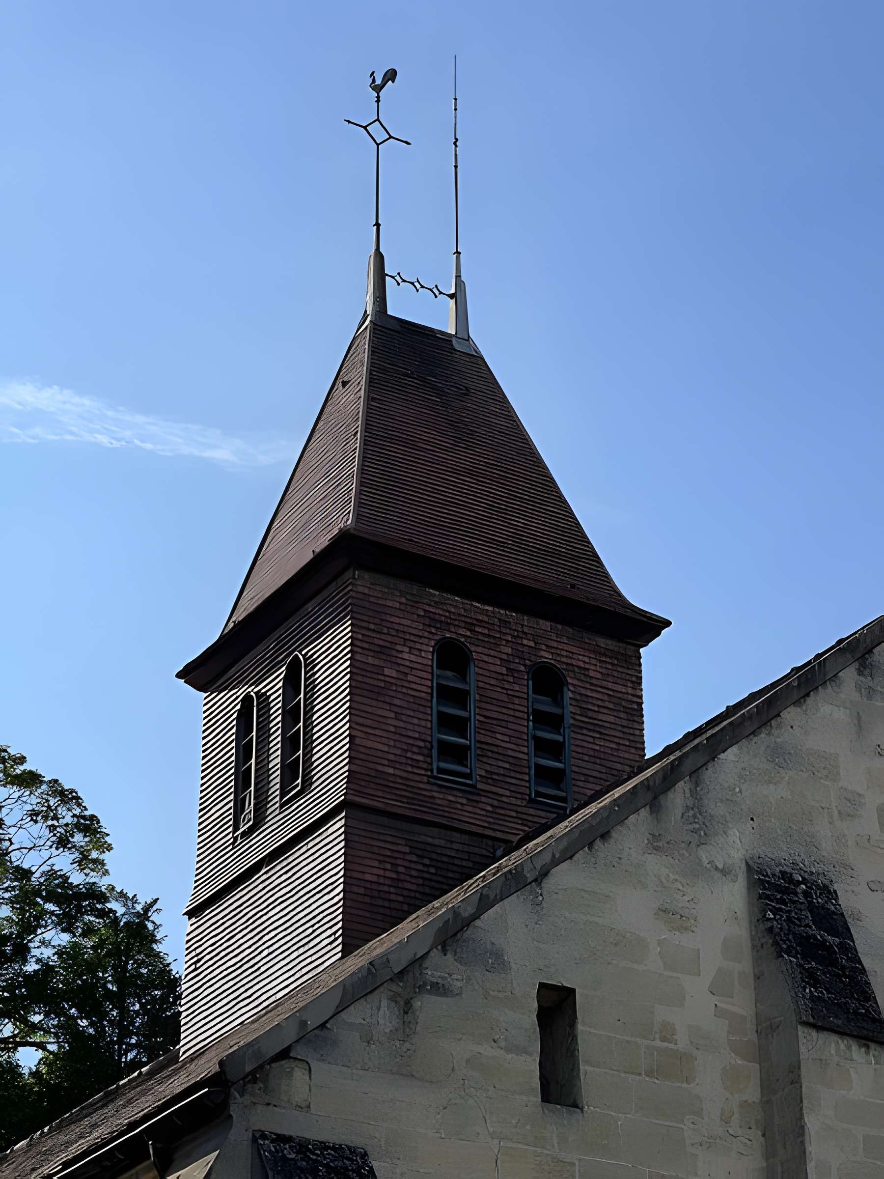 Église Sainte-Croix de Fourqueux