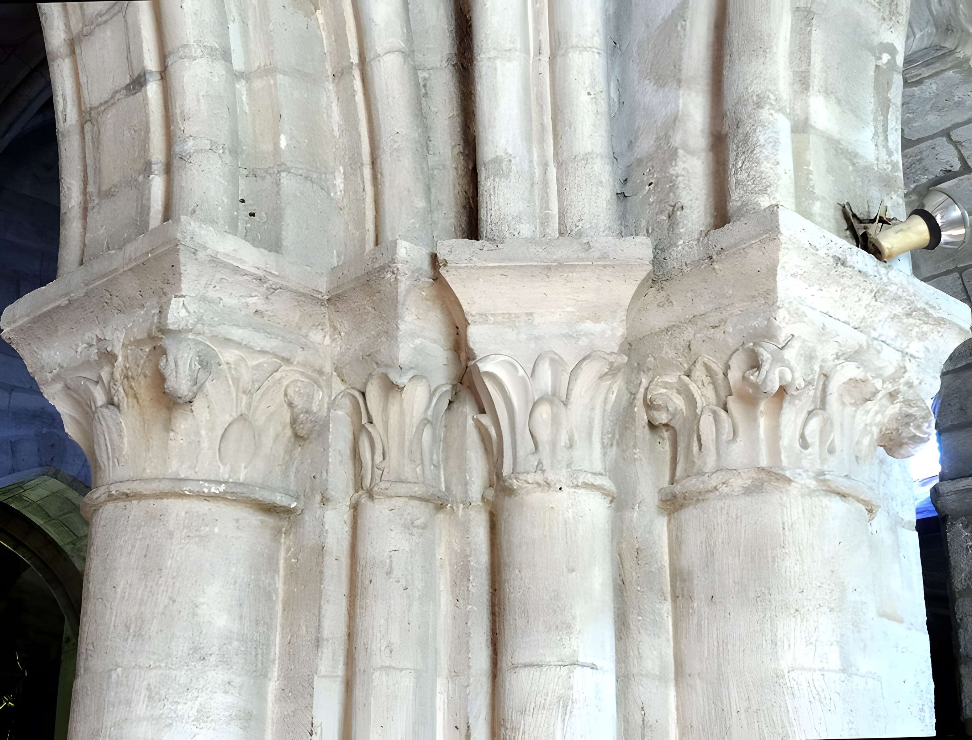 Église Sainte-Croix de Fourqueux