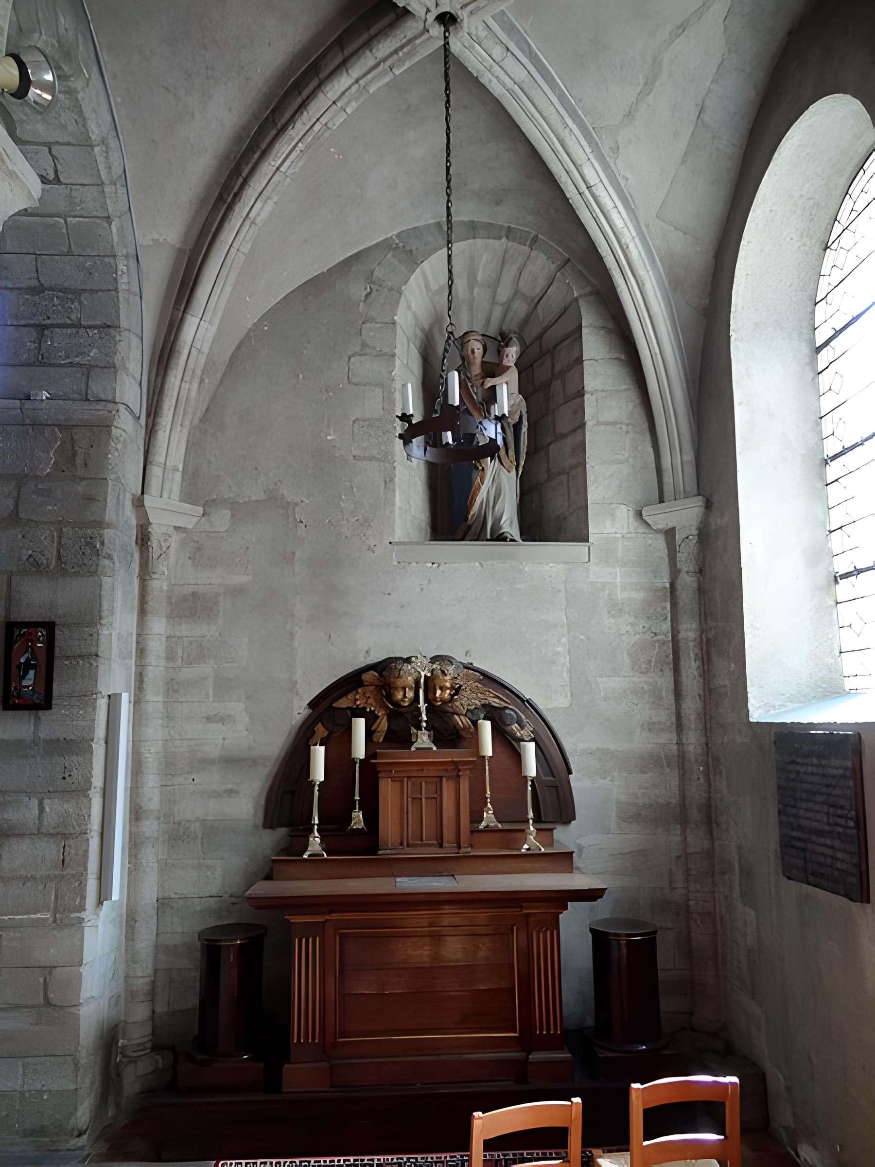 Église Sainte-Croix de Fourqueux
