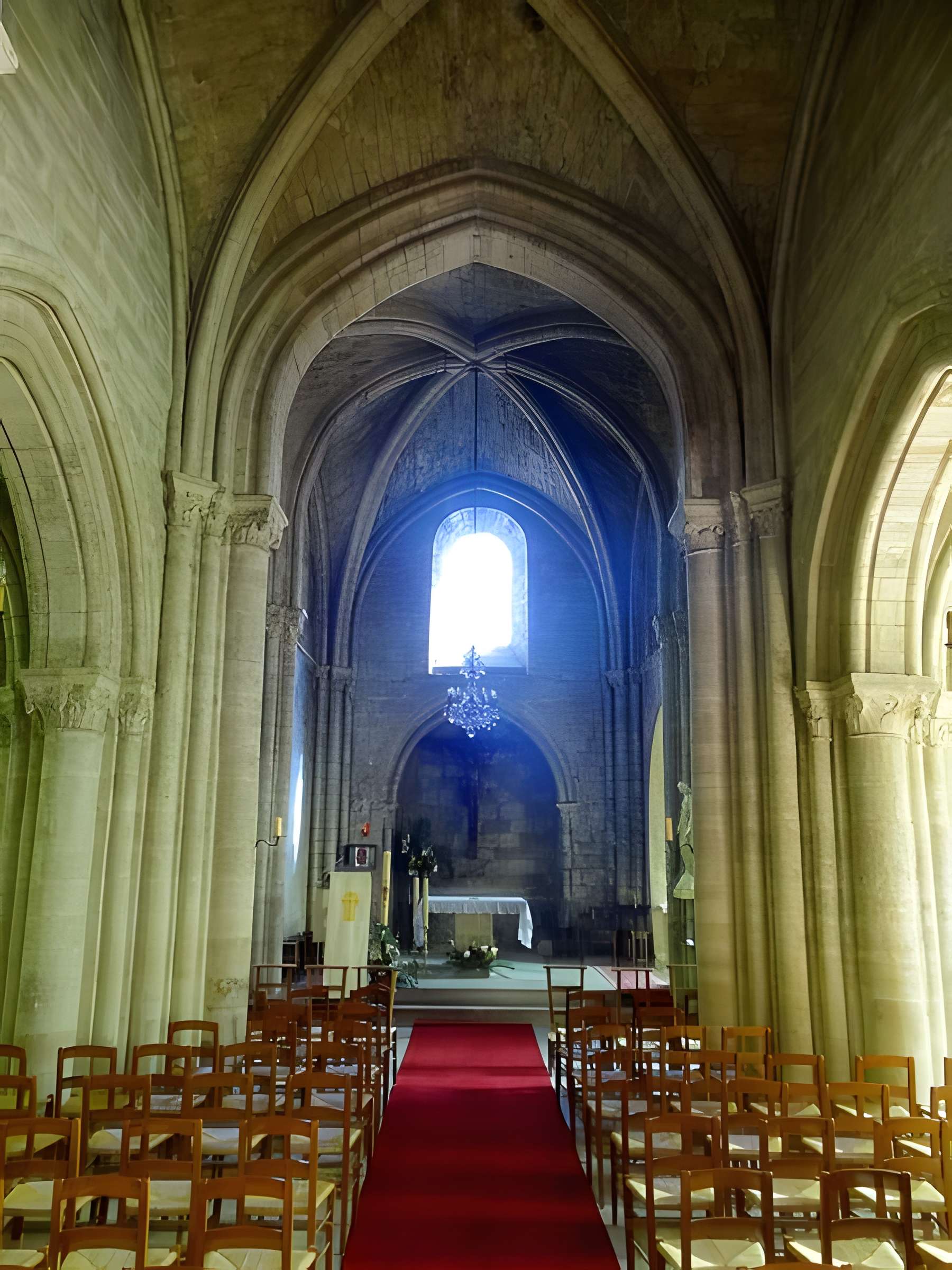 Église Sainte-Croix de Fourqueux