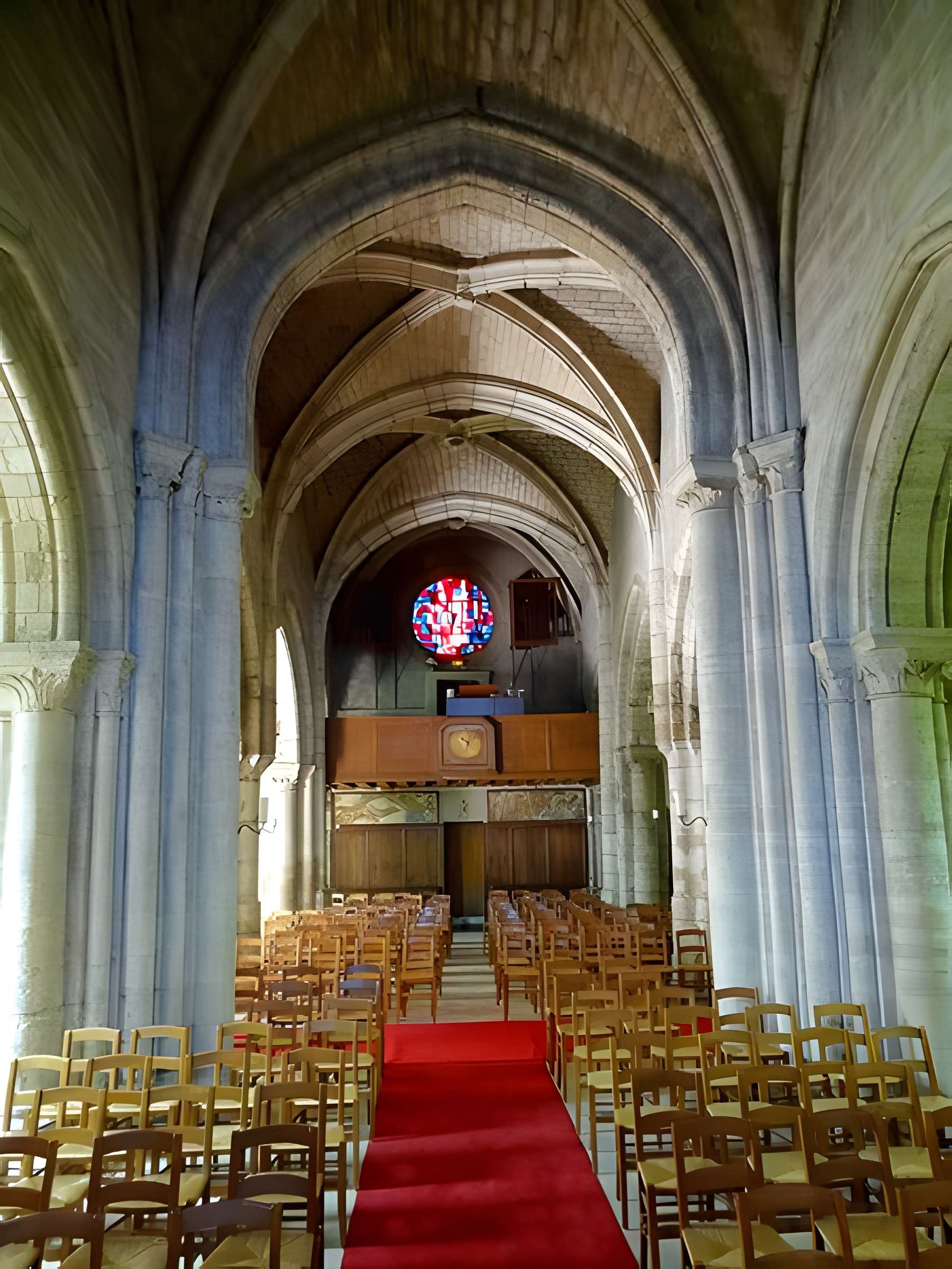 Église Sainte-Croix de Fourqueux