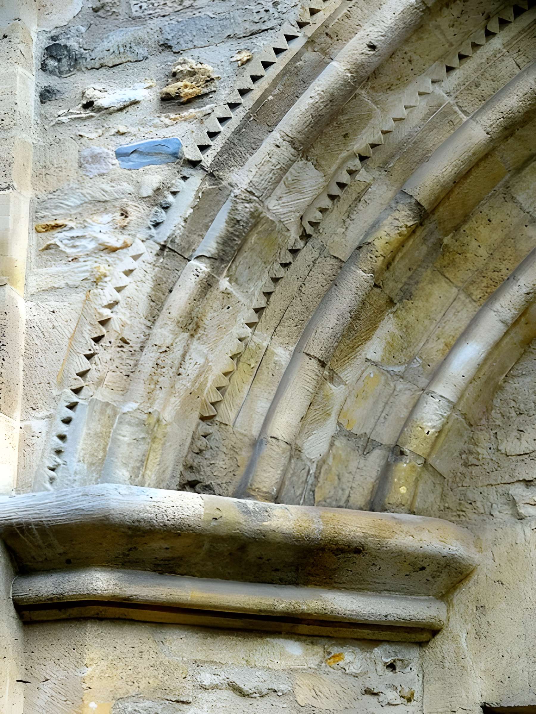 Église Sainte-Croix de Fourqueux
