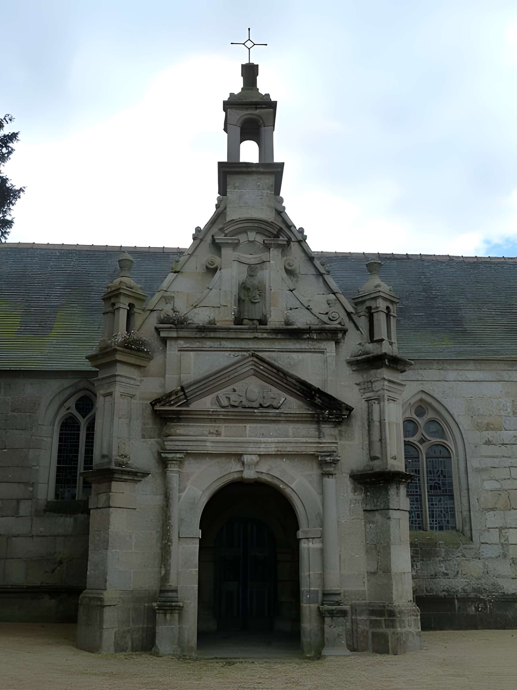 Église Saint-Edern de Plouédern