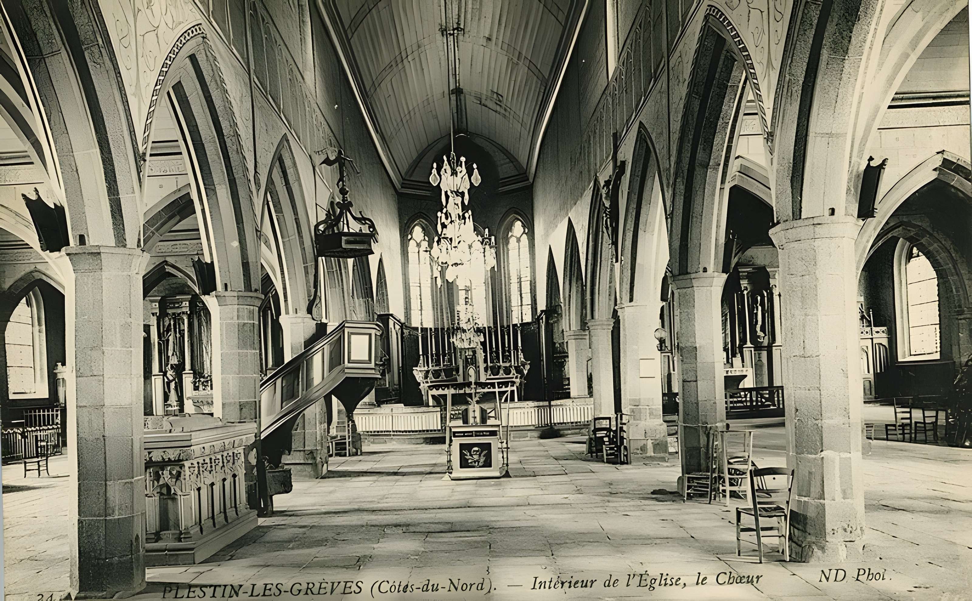 Église Saint-Efflam de Plestin-les-Grèves