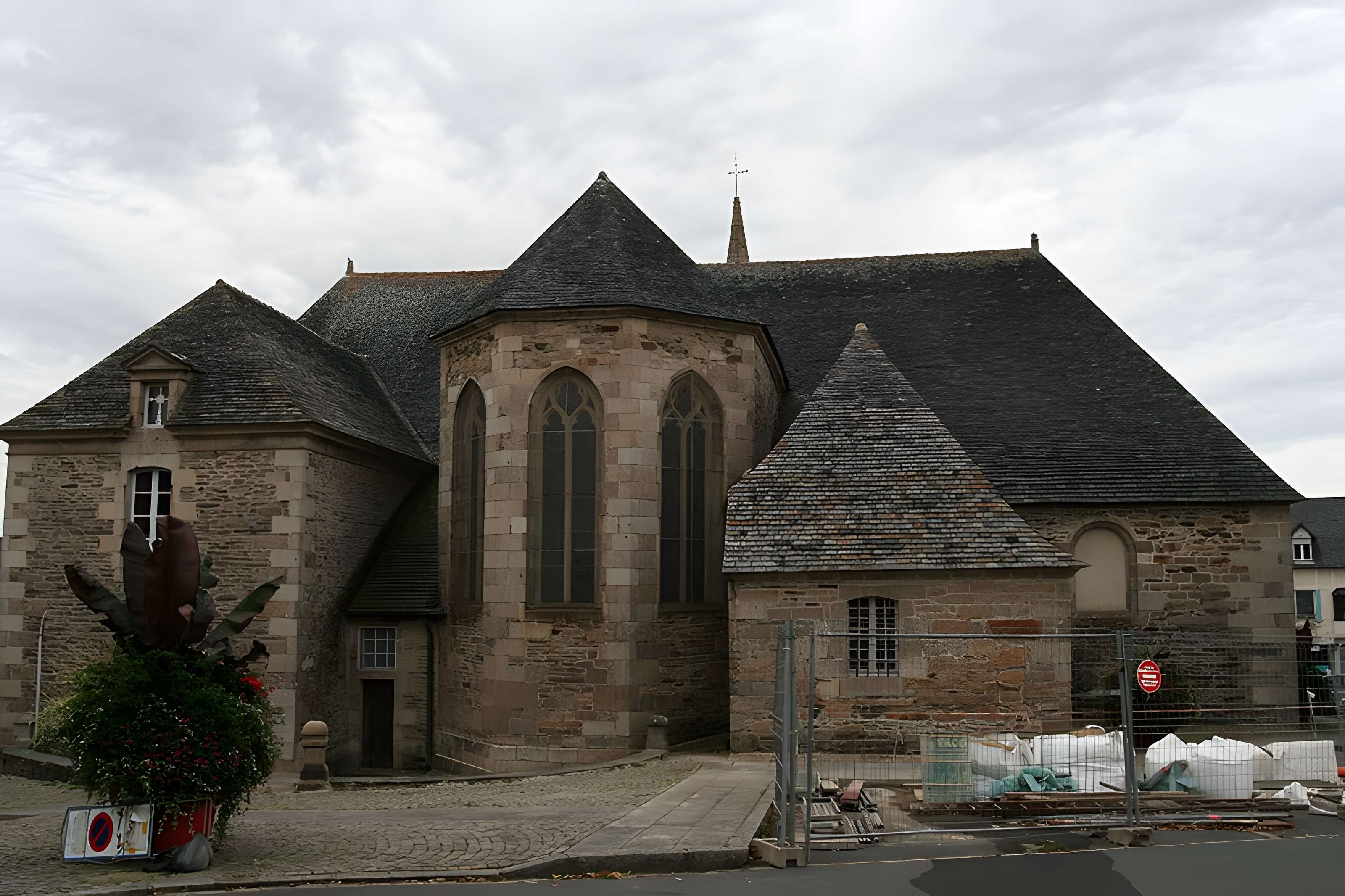 Église Saint-Efflam de Plestin-les-Grèves