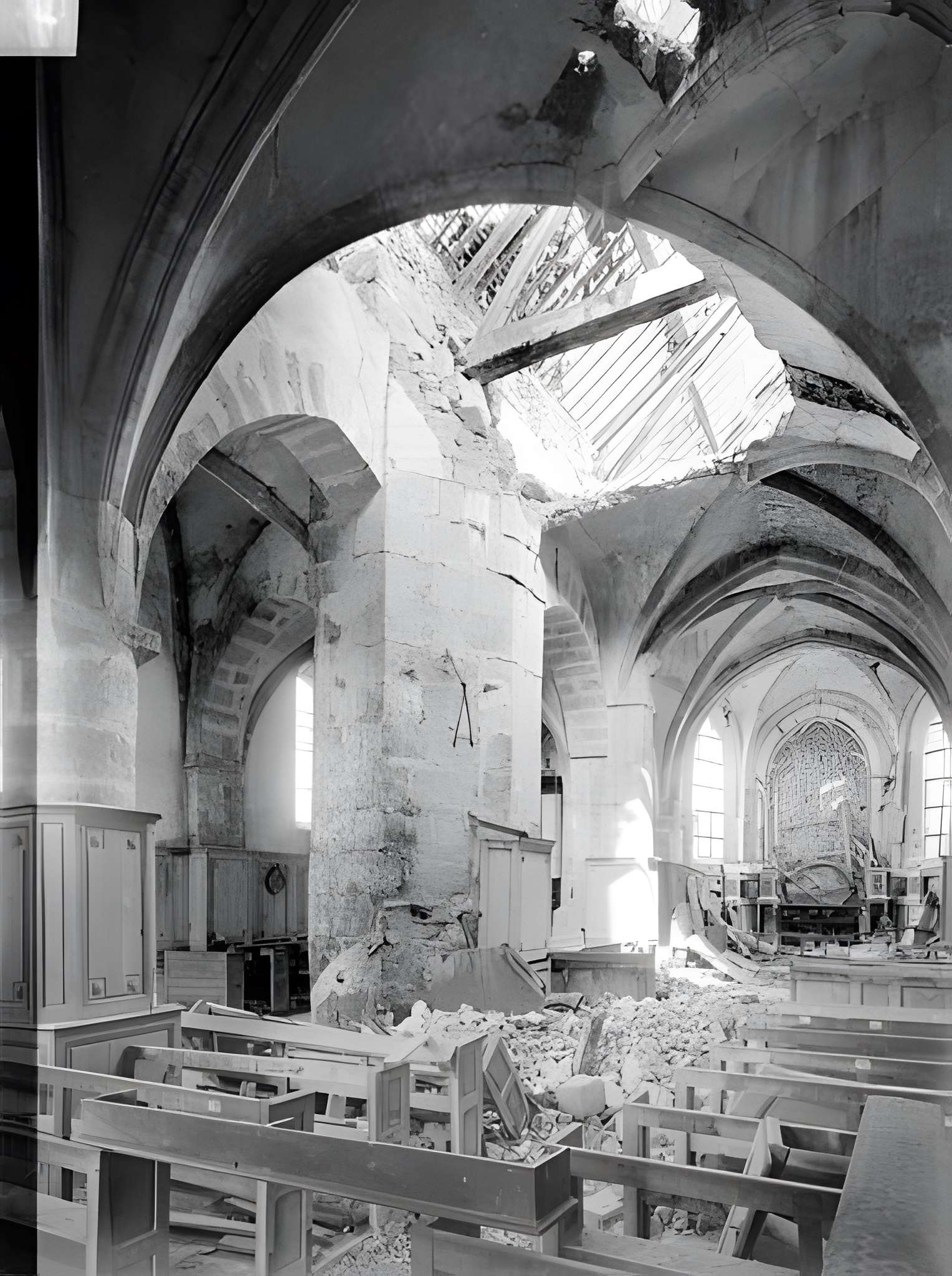 Église Sainte-Geneviève de Barcy