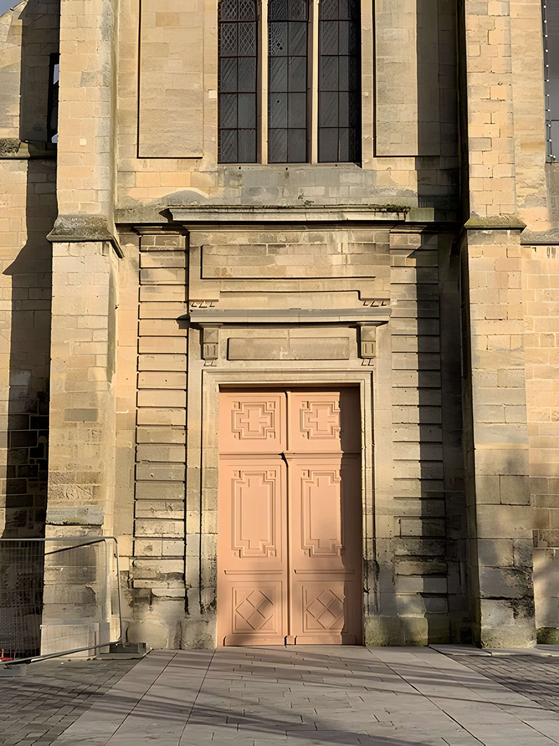 Église Sainte-Geneviève de Gouvieux
