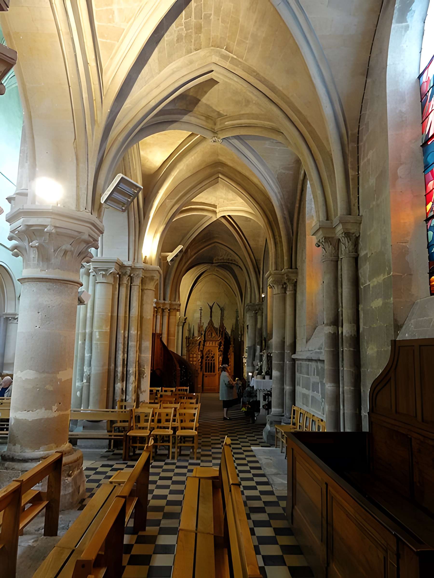 Église Sainte-Geneviève de Gouvieux