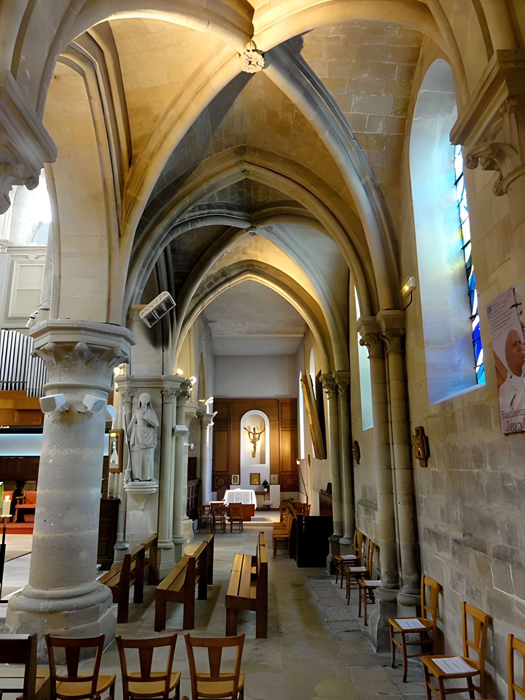 Église Sainte-Geneviève de Gouvieux