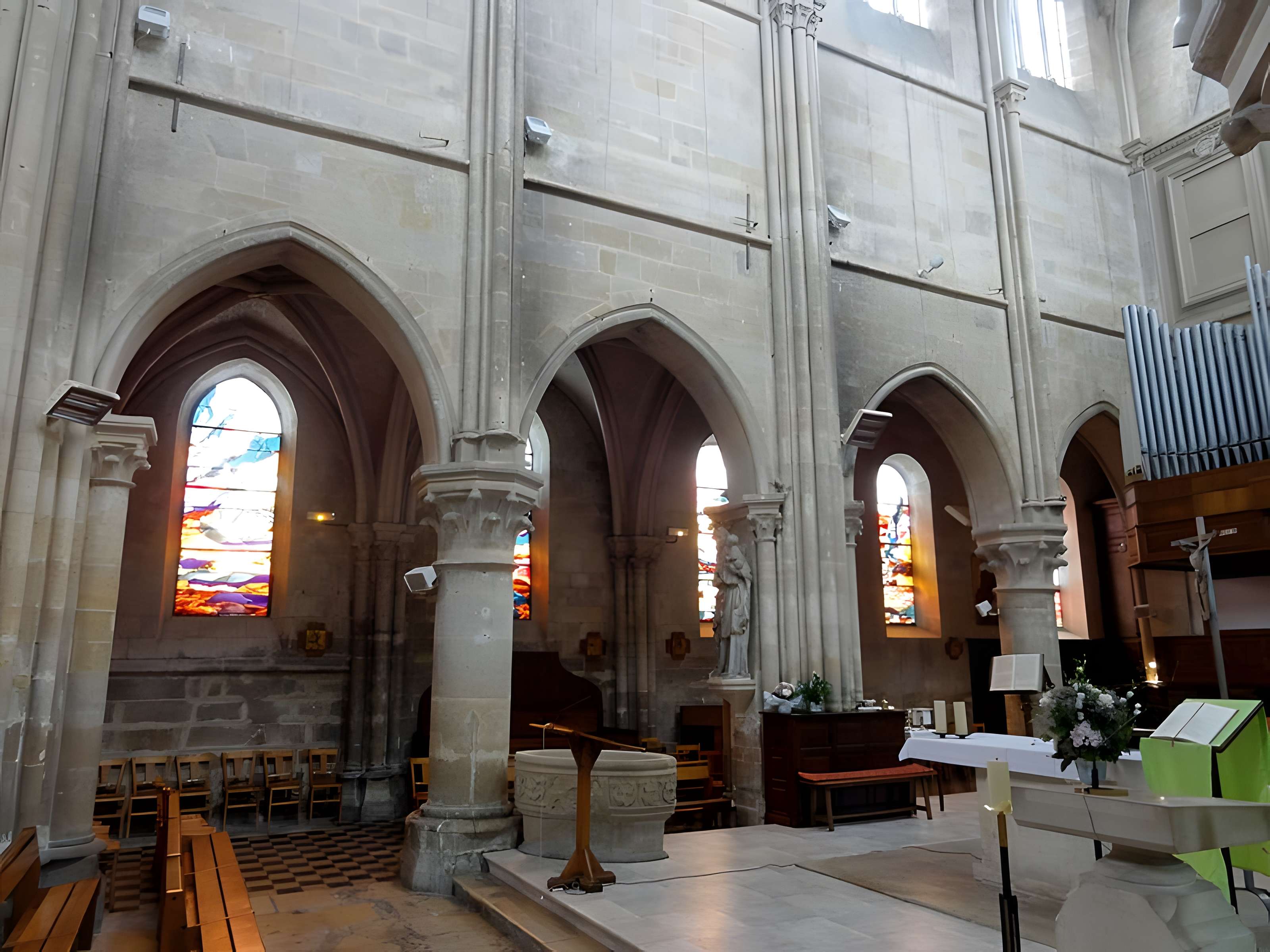 Église Sainte-Geneviève de Gouvieux