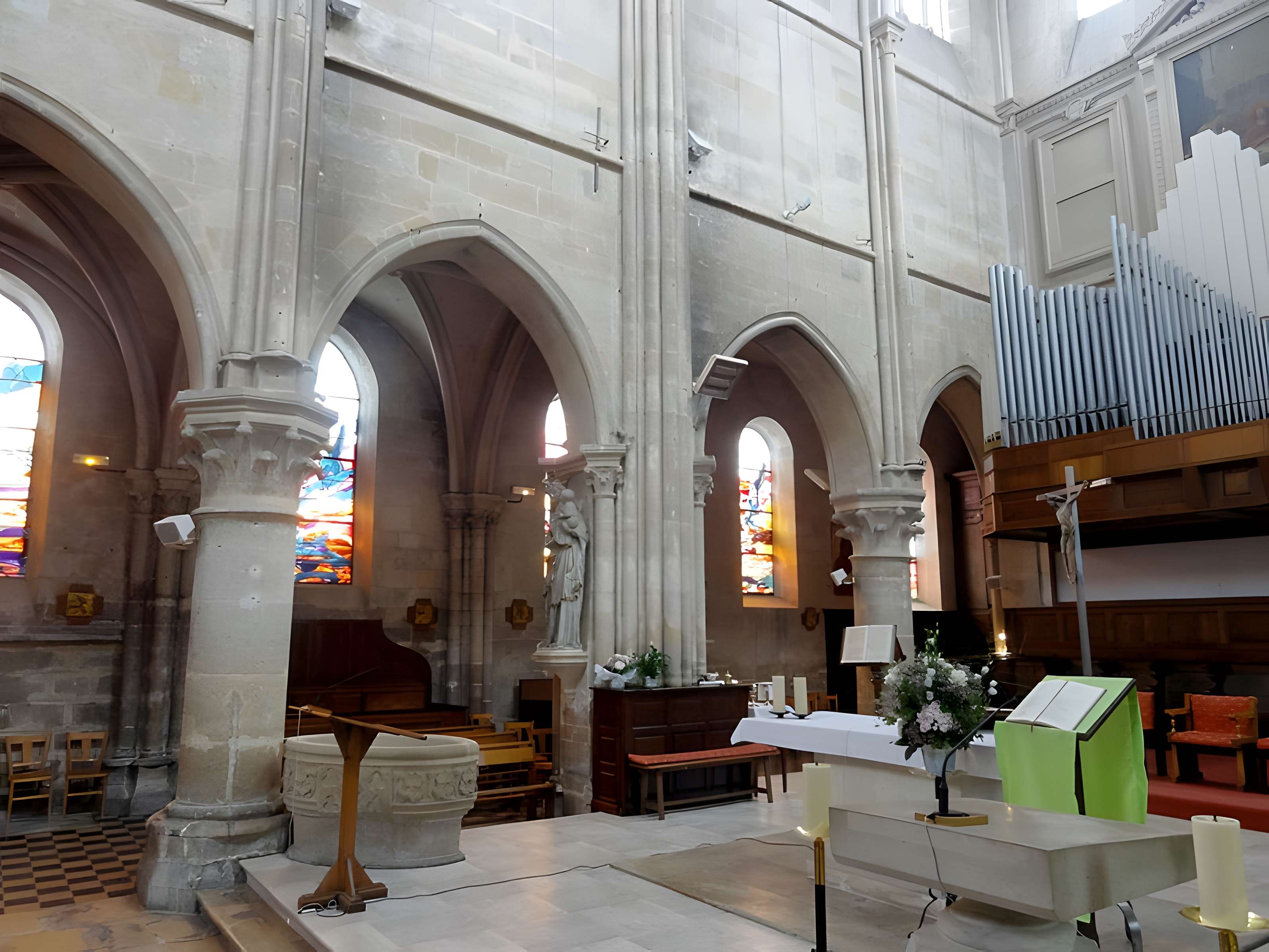 Église Sainte-Geneviève de Gouvieux