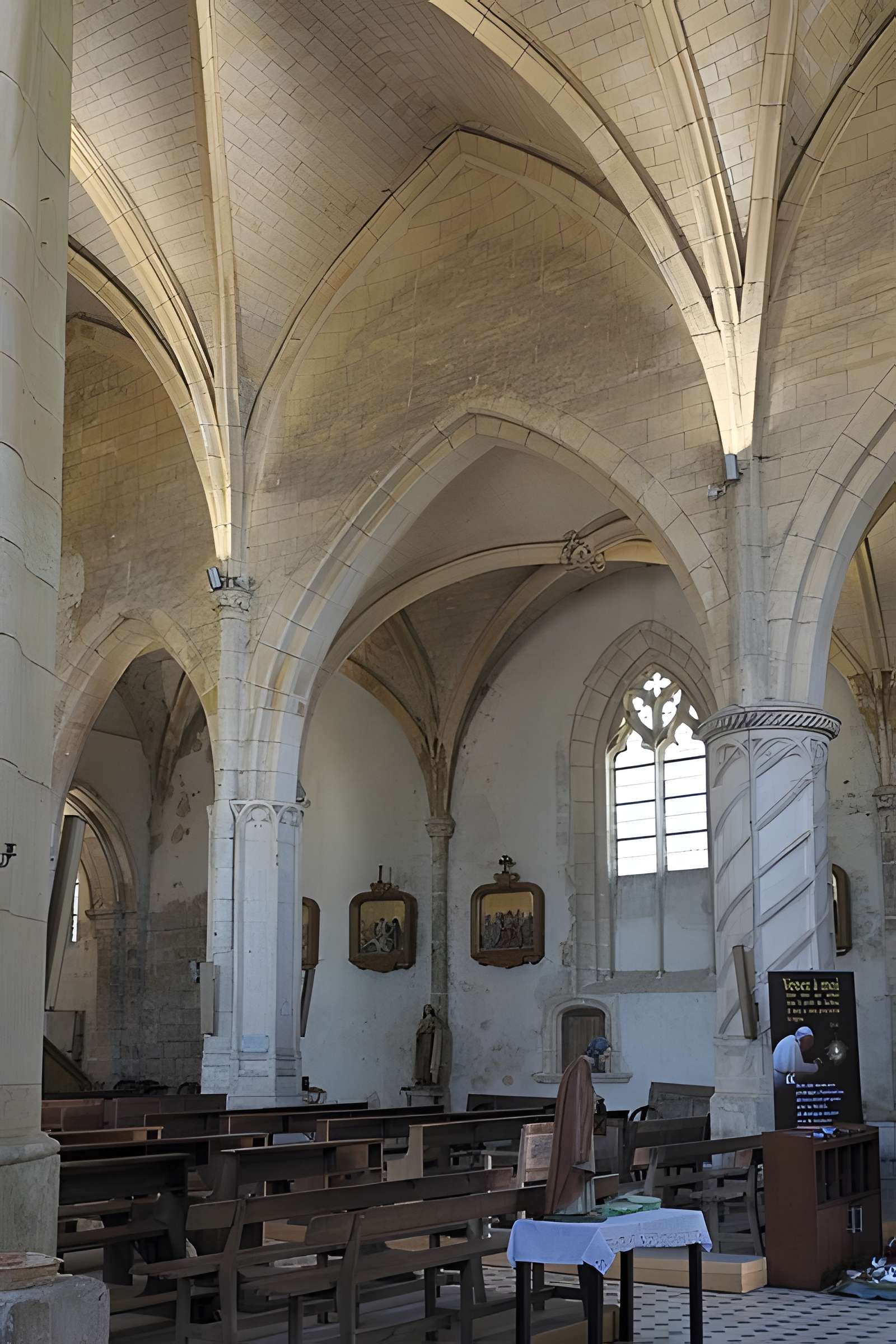 Église Sainte-Geneviève de Héricy