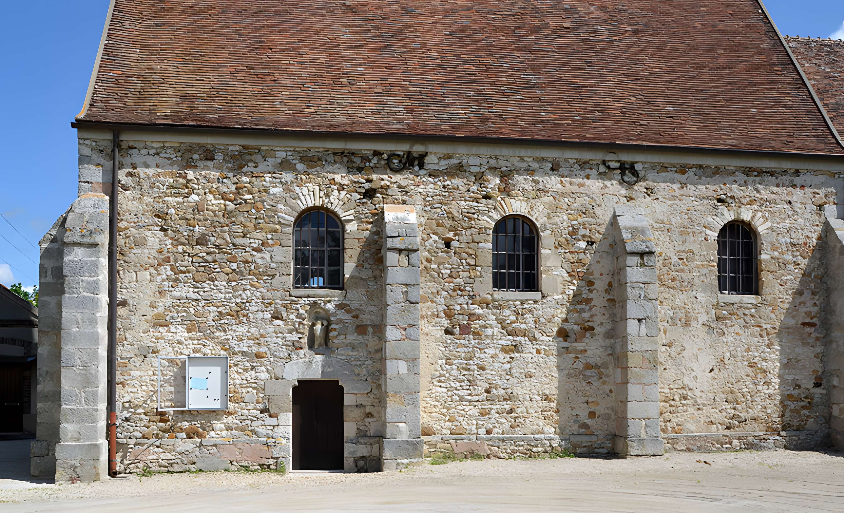 Église Sainte-Geneviève de Mouy-sur-Seine