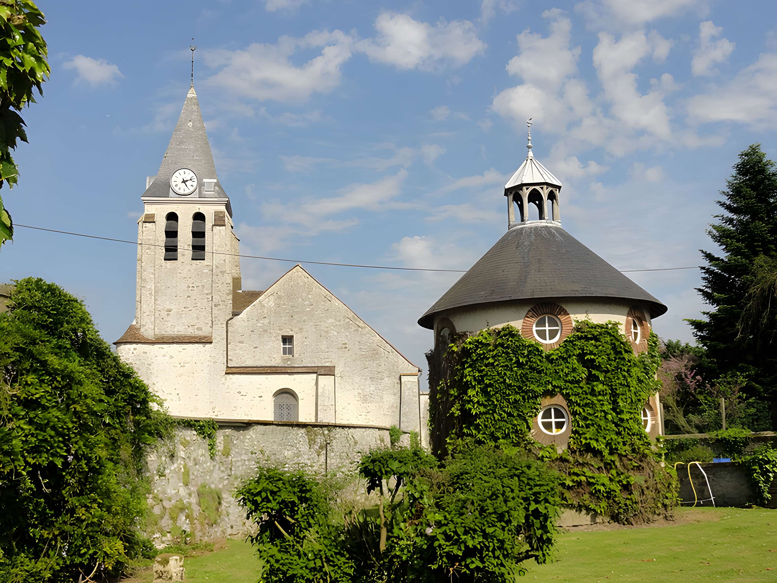Église Sainte-Geneviève de Puiseux-en-France