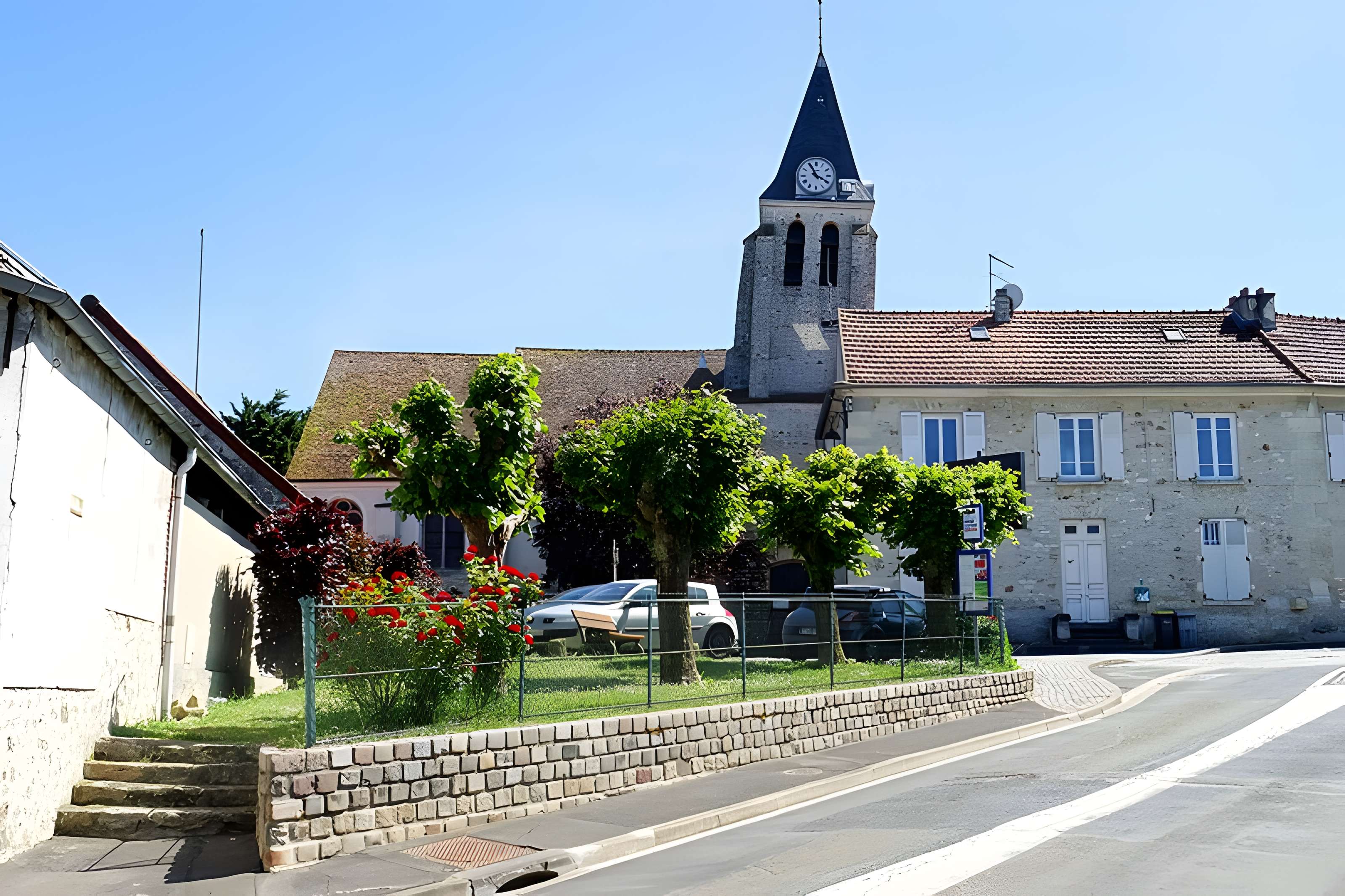 Église Sainte-Geneviève de Puiseux-en-France