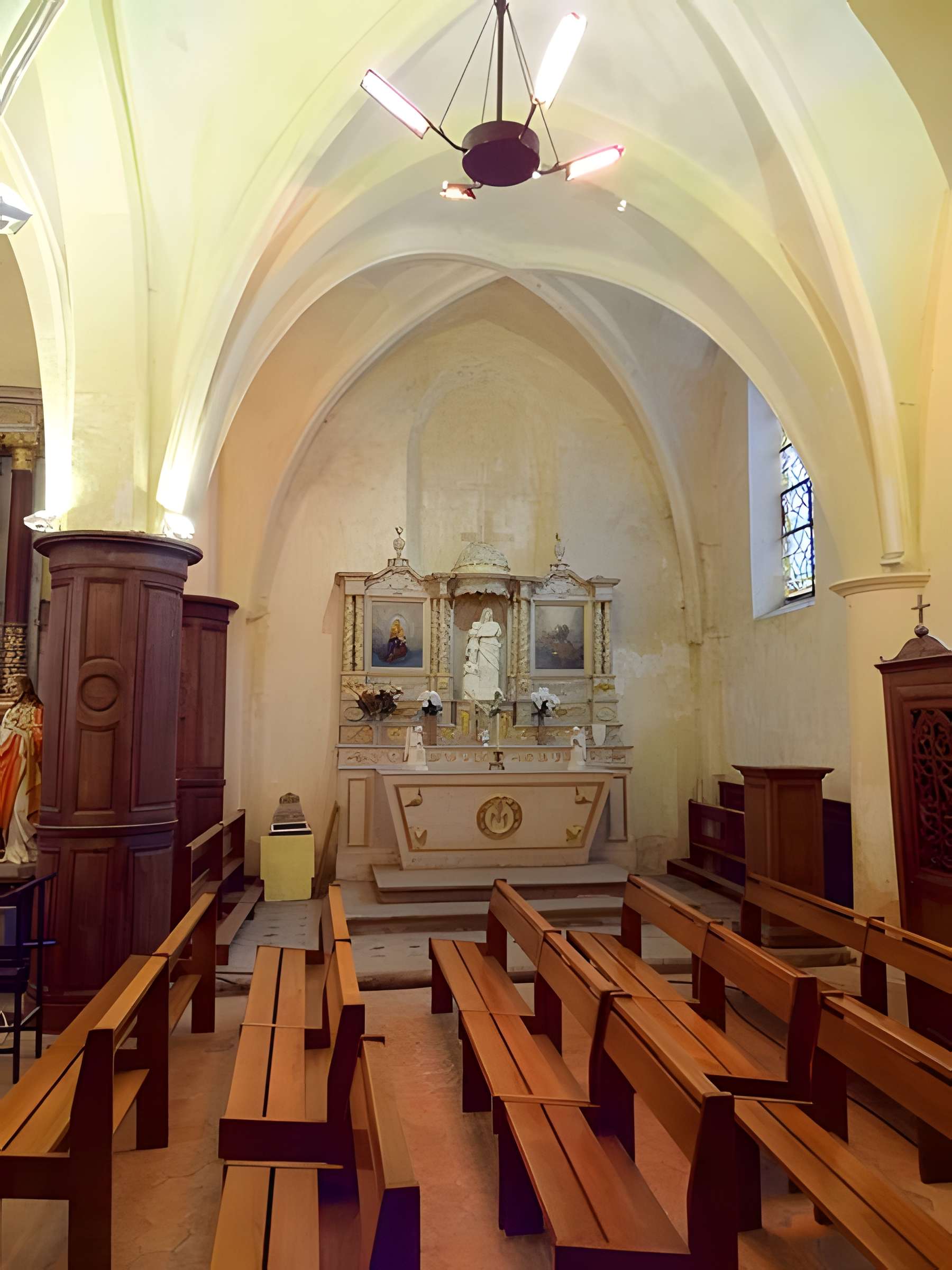Église Sainte-Geneviève de Puiseux-en-France
